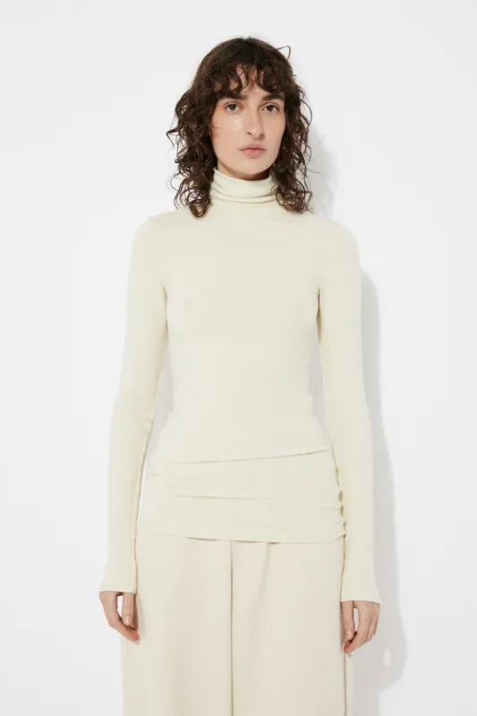 Horo Longsleeve T-Shirt Cream sold by Ivalo.com