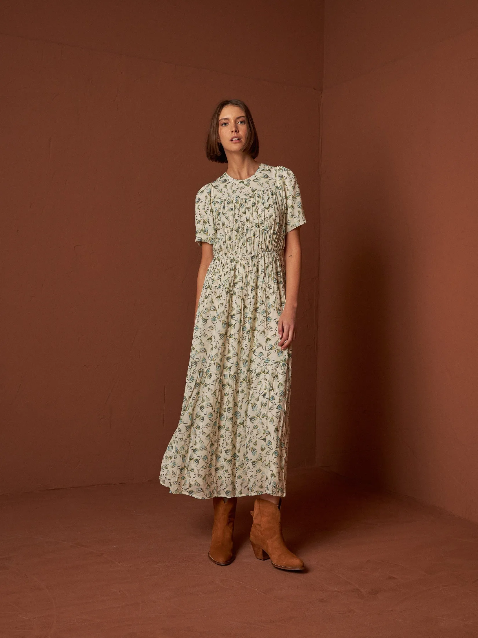 Maxi Dress Viscose Chiffon Beige sold by Ivalo.com