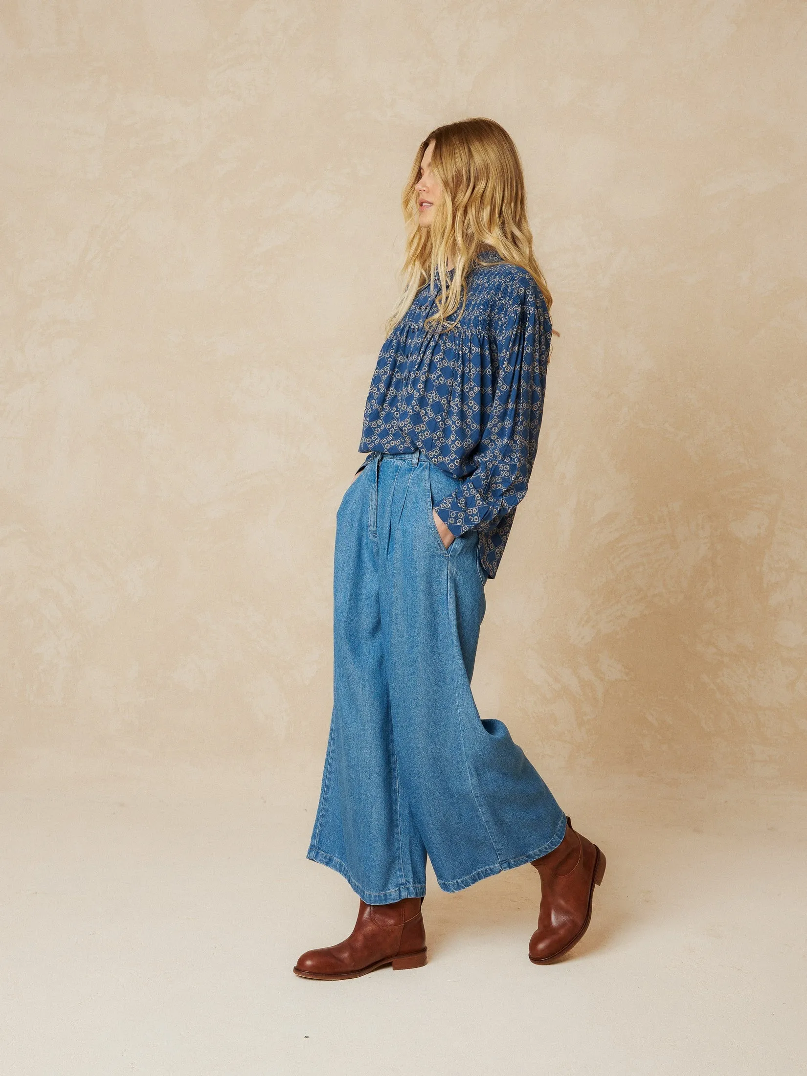 Blouse Smoke Detail Blue sold by Ivalo.com product image thumbnail 2