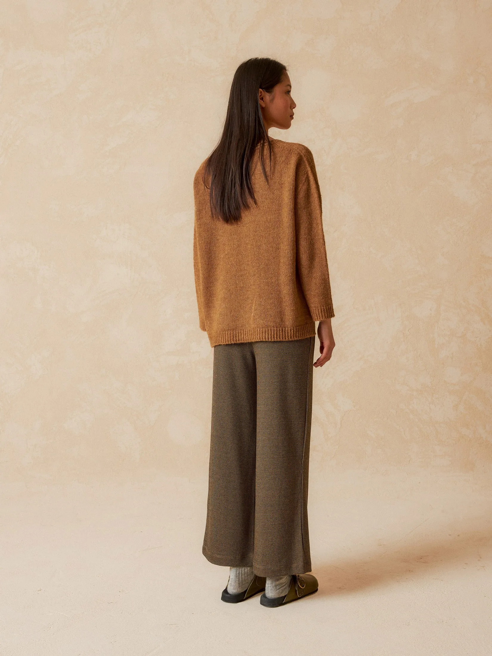 Basic Knitted Sweater Beige sold by Ivalo.com