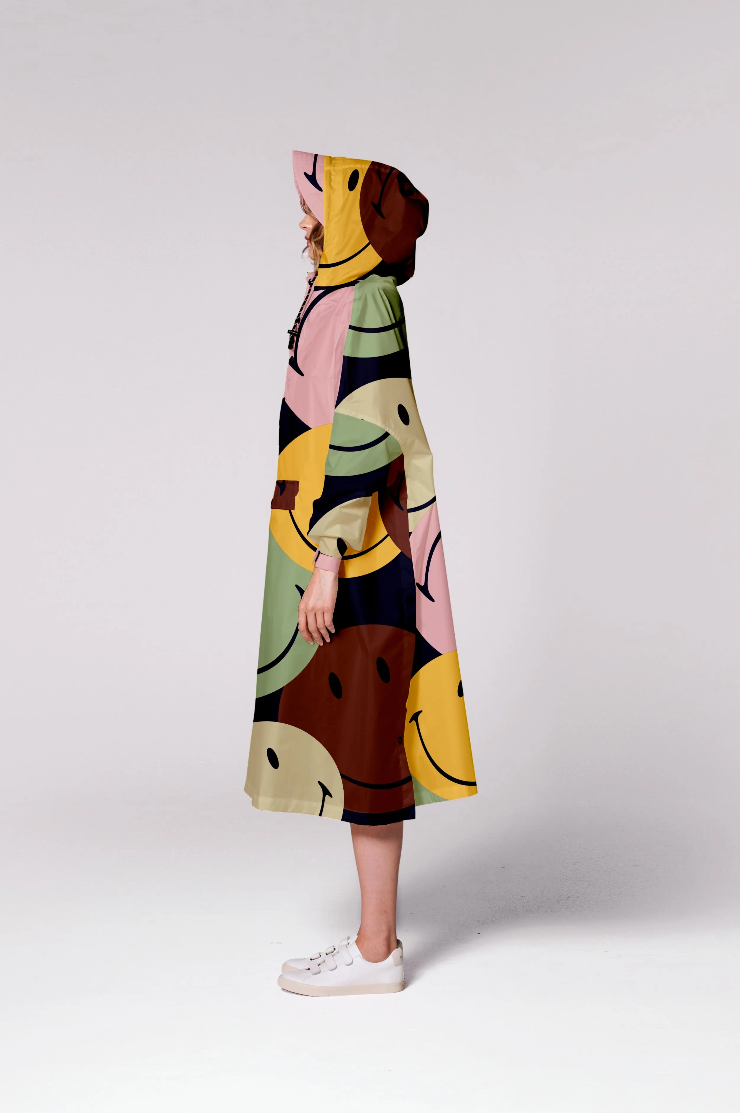 Retro Smiley Rain Poncho sold by Ivalo.com product image thumbnail 2