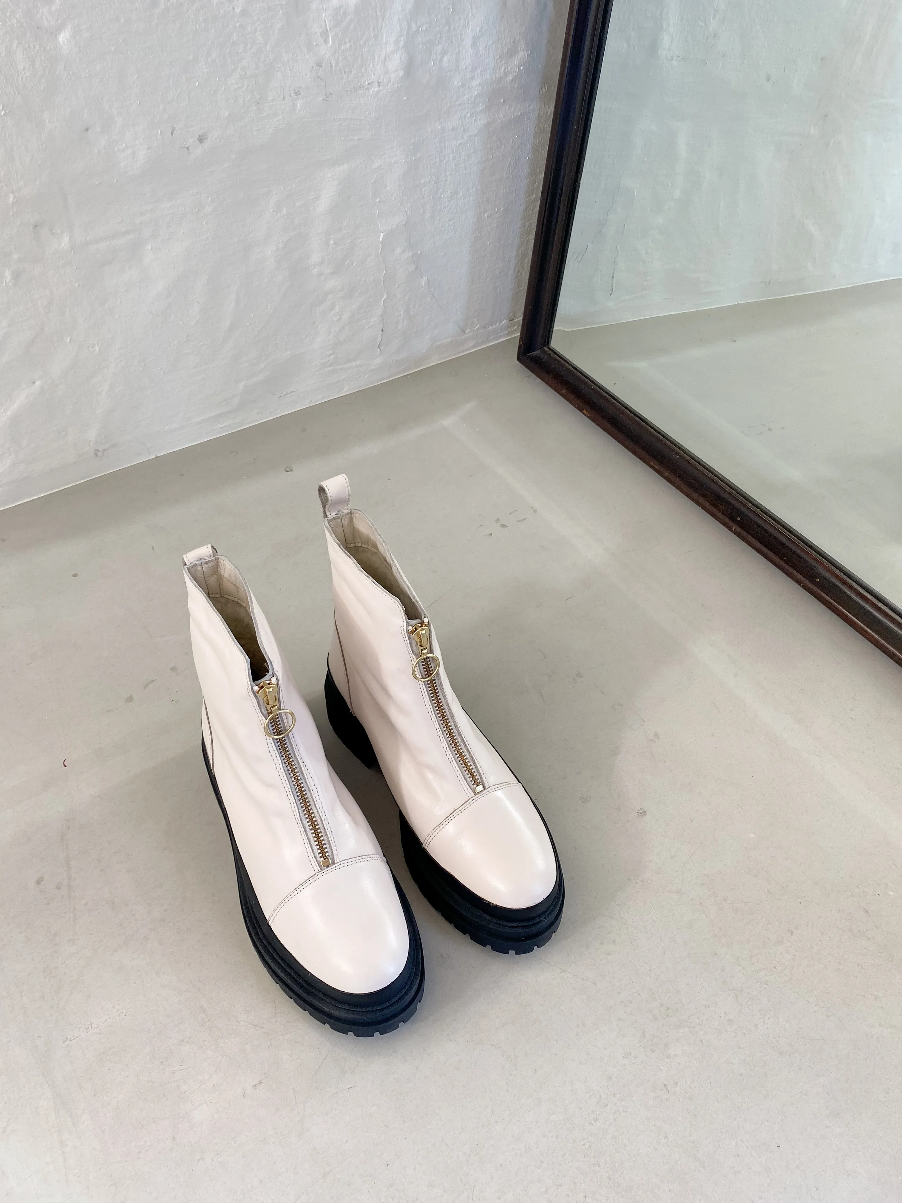 Zip Boots Cream sold by Ivalo.com product image thumbnail 2