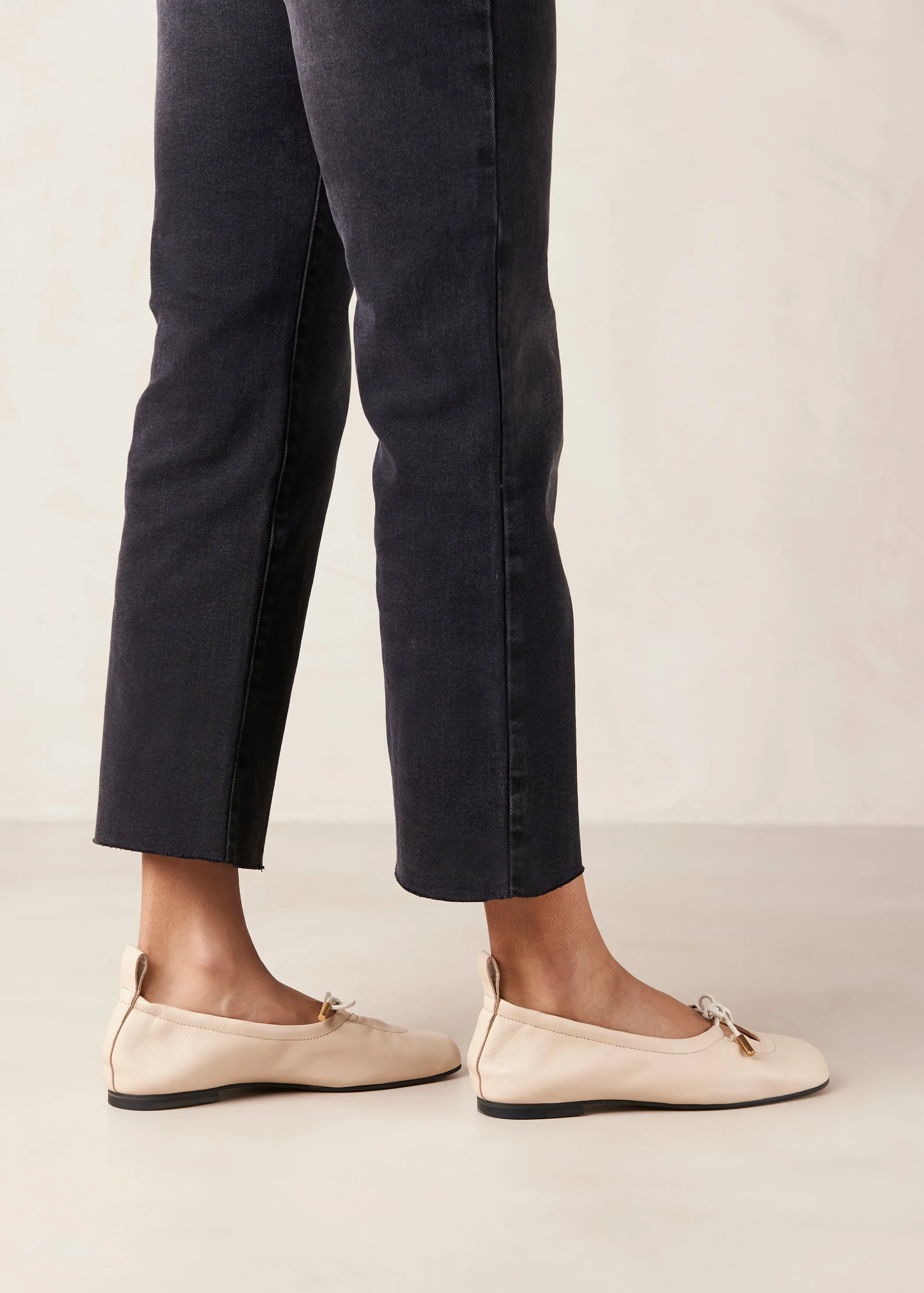 Rosalind Leather Ballet Flats Cream sold by Ivalo.com product image thumbnail 4