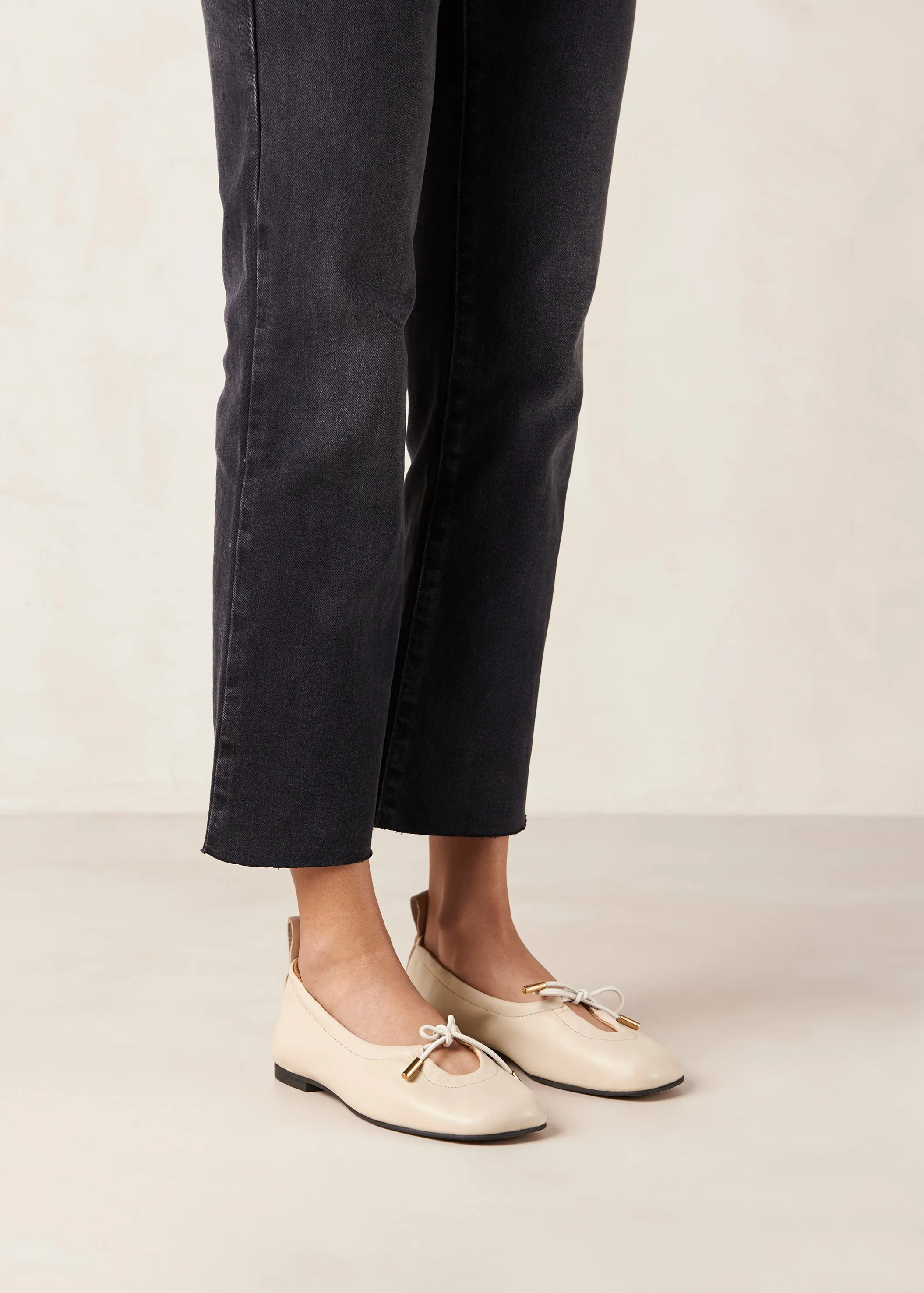 Rosalind Leather Ballet Flats Cream sold by Ivalo.com product image thumbnail 3