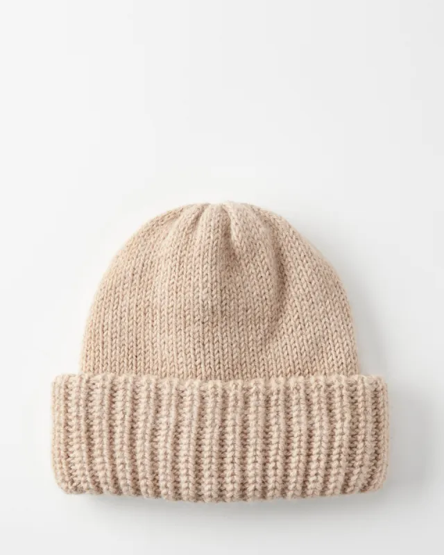 Chunky Beanie Pampas Sand sold by Ivalo.com