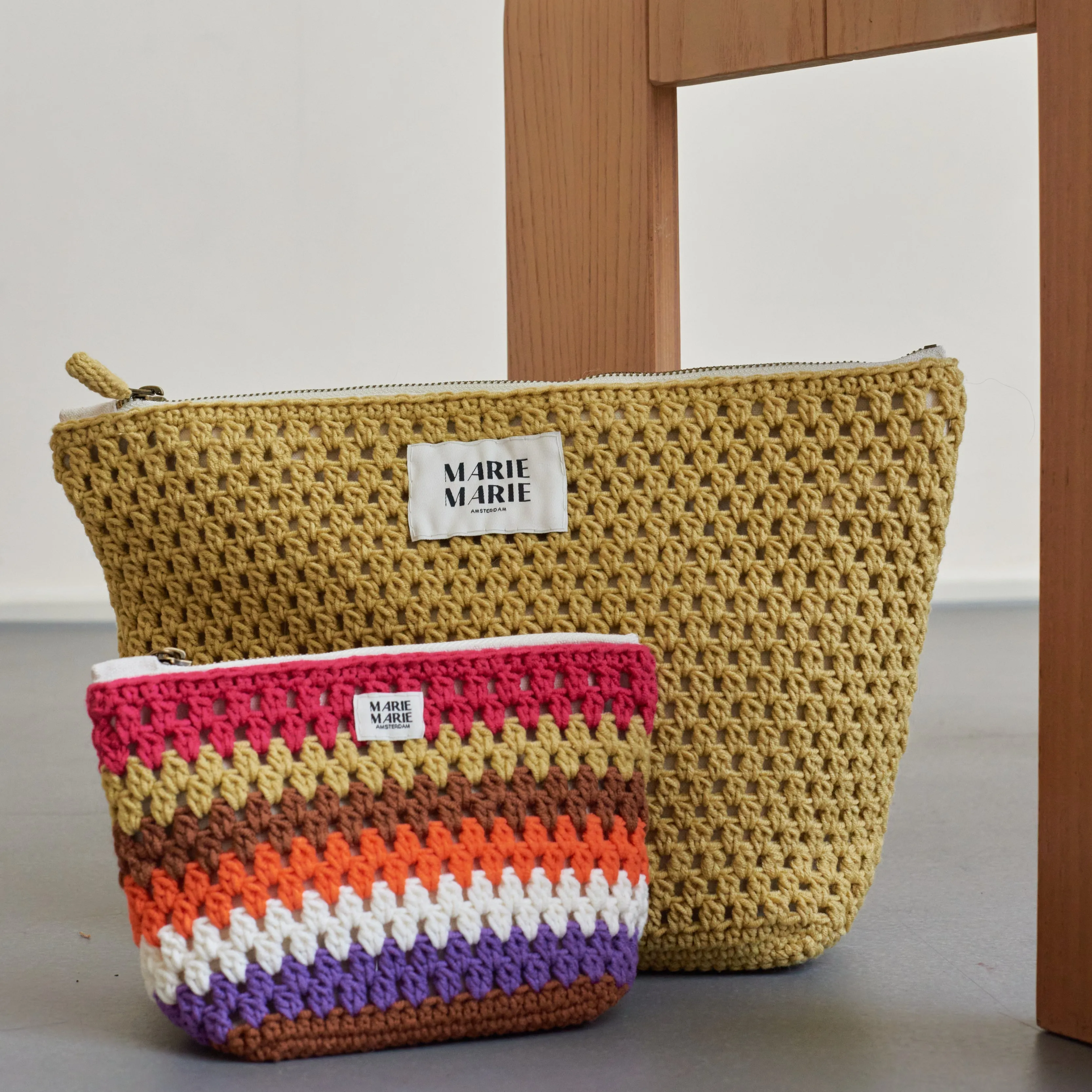 Gold Pouch Large sold by Ivalo.com product image thumbnail 2