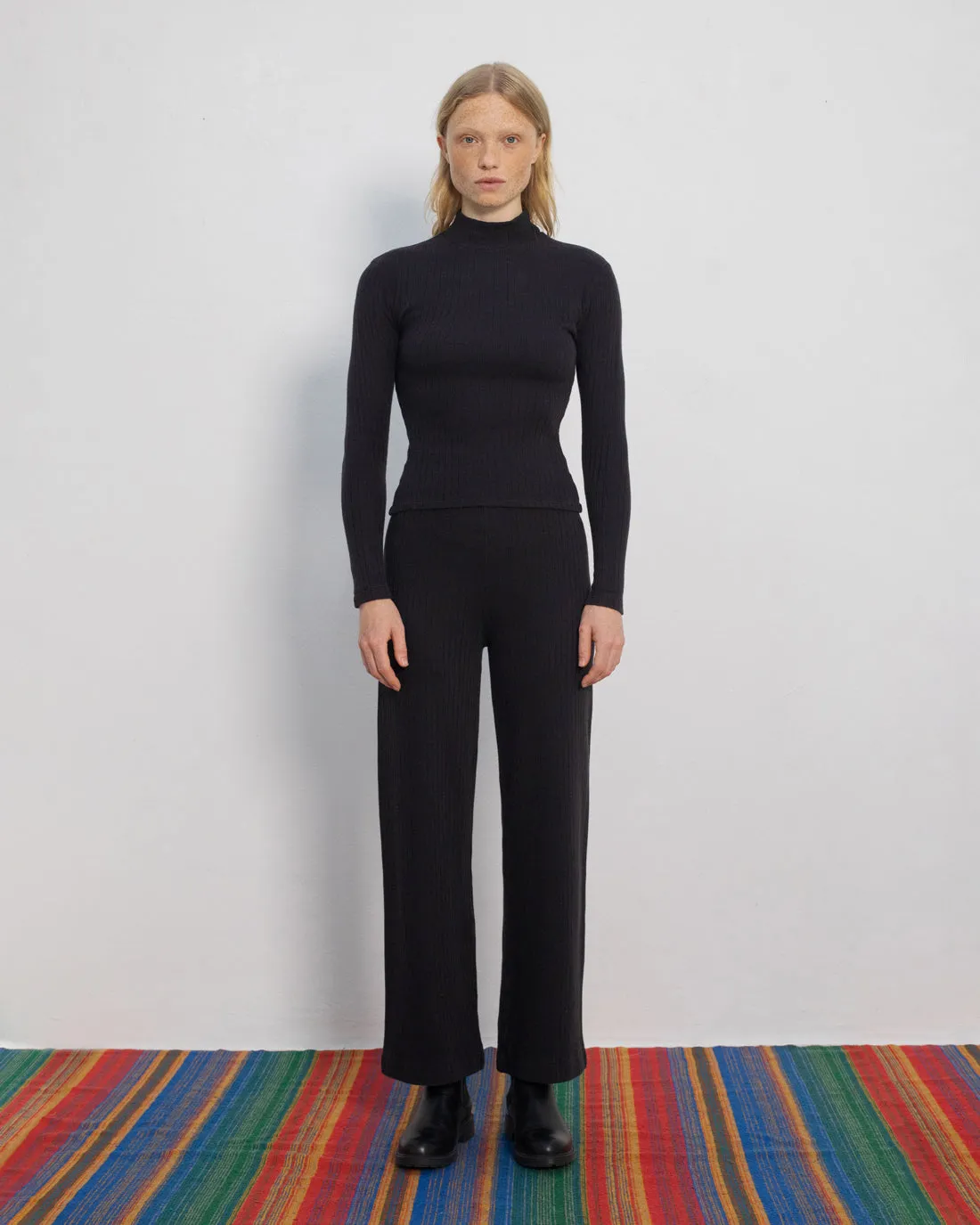 Ribbed Lounge Pant Black sold by Ivalo.com