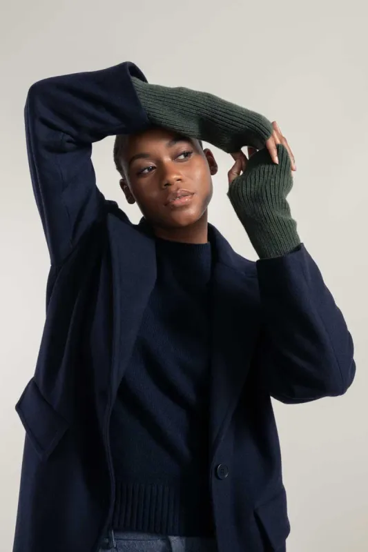 Ingrid Unisex Fingerless Cashmere Gloves Green sold by Ivalo.com