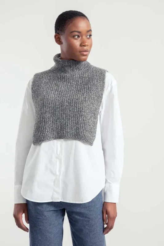 Gastone Cashmere Neck Warmer Grey sold by Ivalo.com