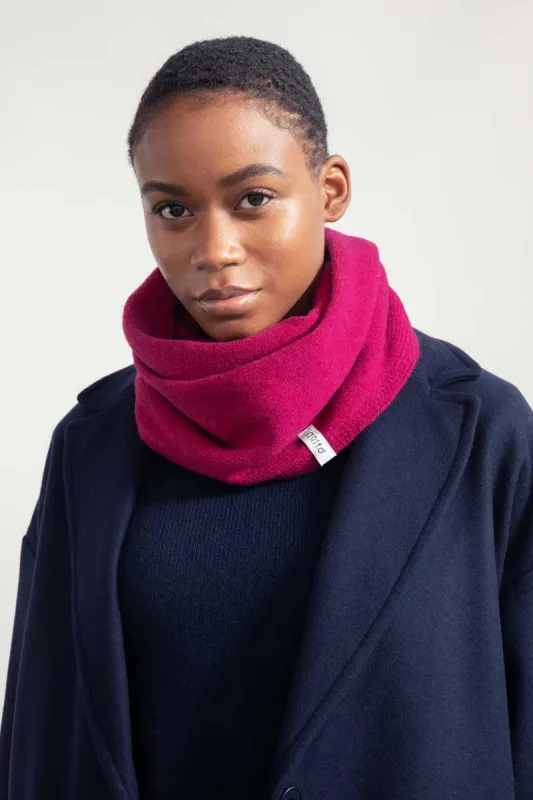 Mima Unisex Wool Neck Warmer Red sold by Ivalo.com