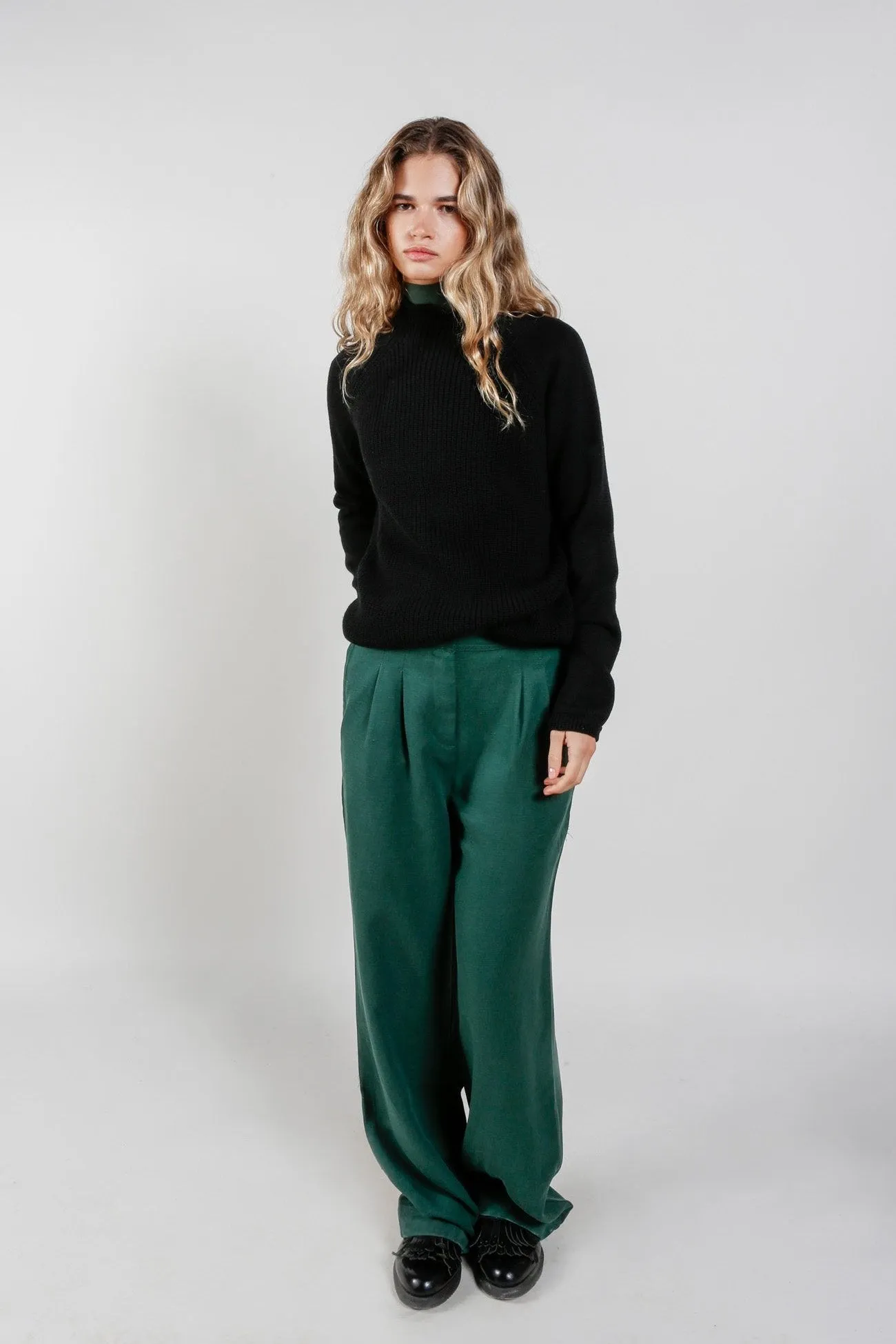 Mira Tencel Linen Blend Trouser Marine sold by Ivalo.com