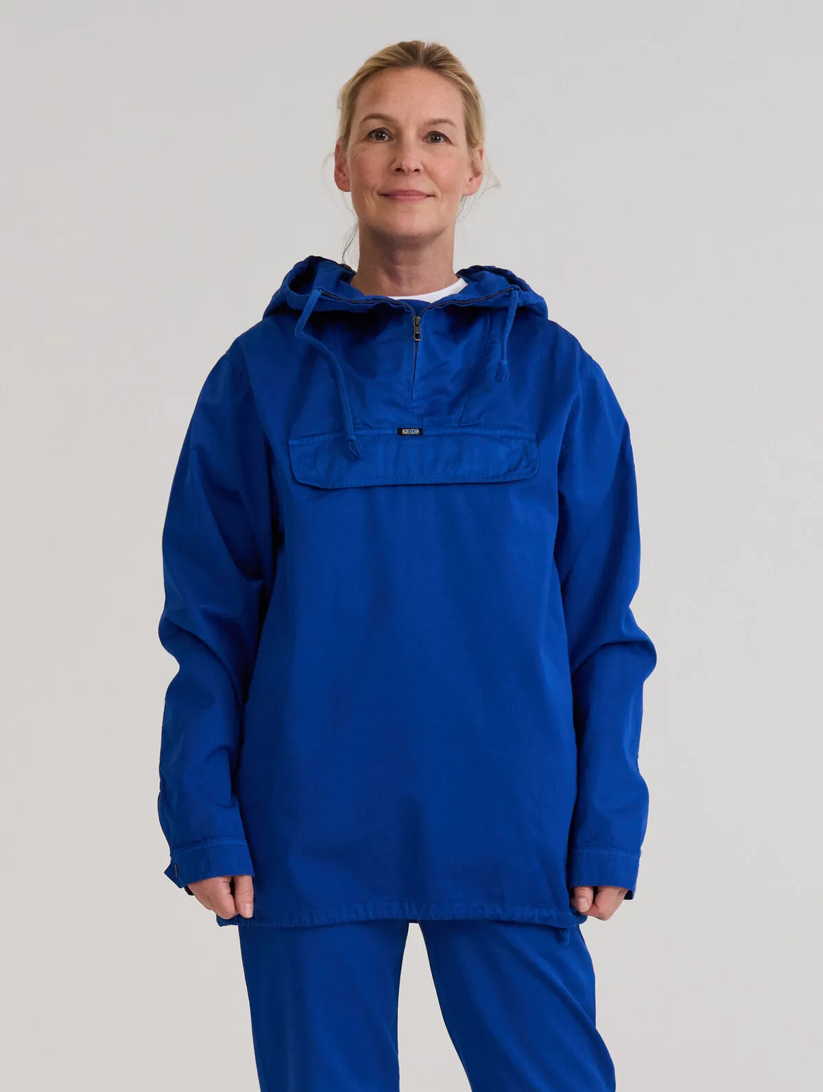 Classic Anorak Ultramarine Blue sold by Ivalo.com