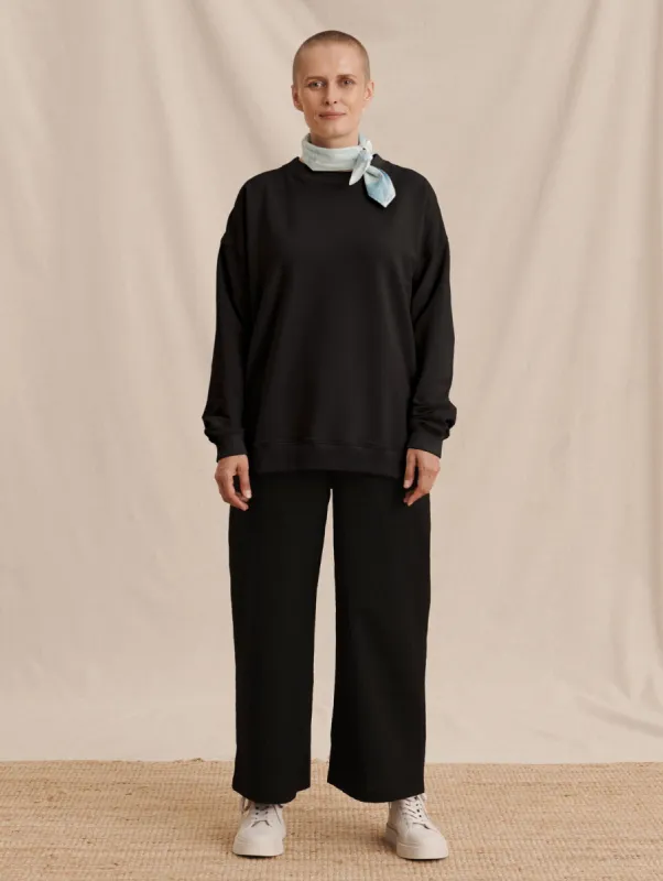 Senni Sweatshirt Black sold by Ivalo.com