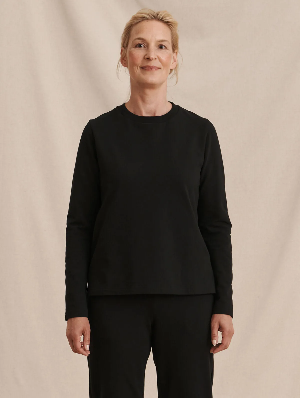 Tyyni Long Sleeve Black sold by Ivalo.com