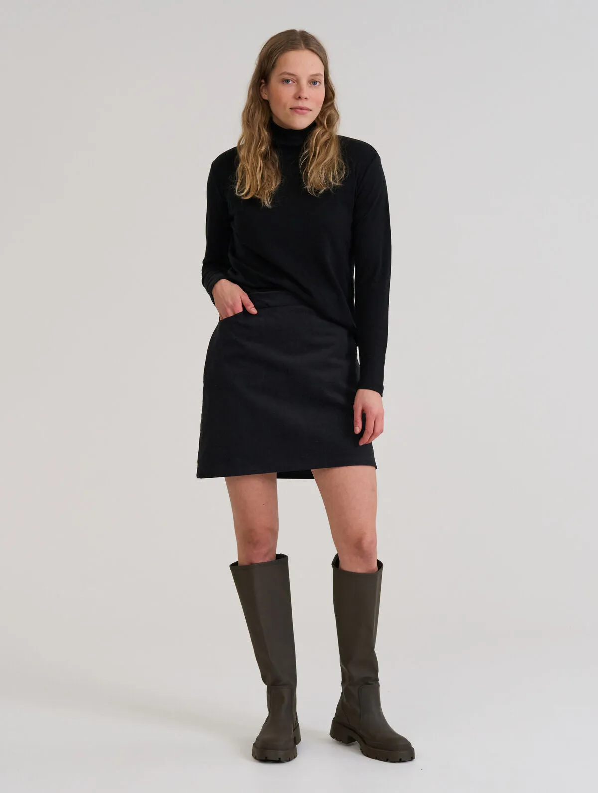 Sanni Corduroy Skirt Black sold by Ivalo.com