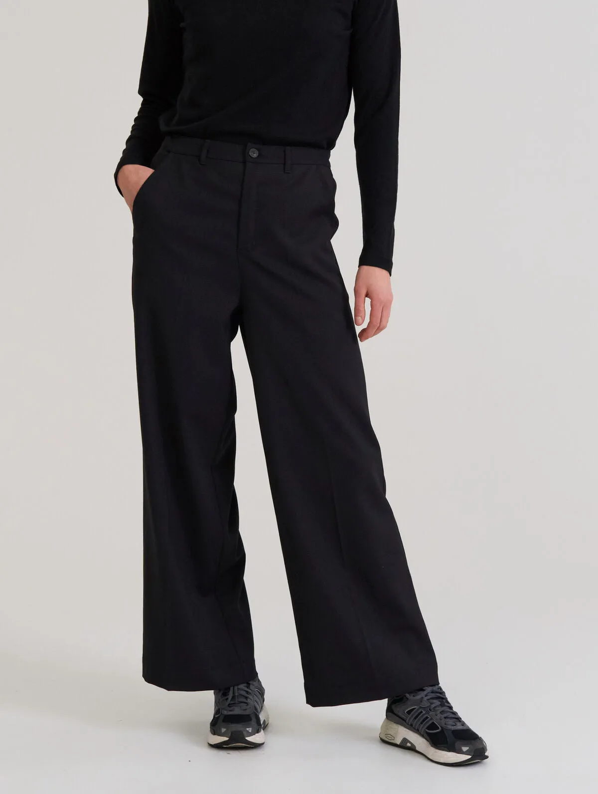 Emma Wool Blend Trousers Black sold by Ivalo.com