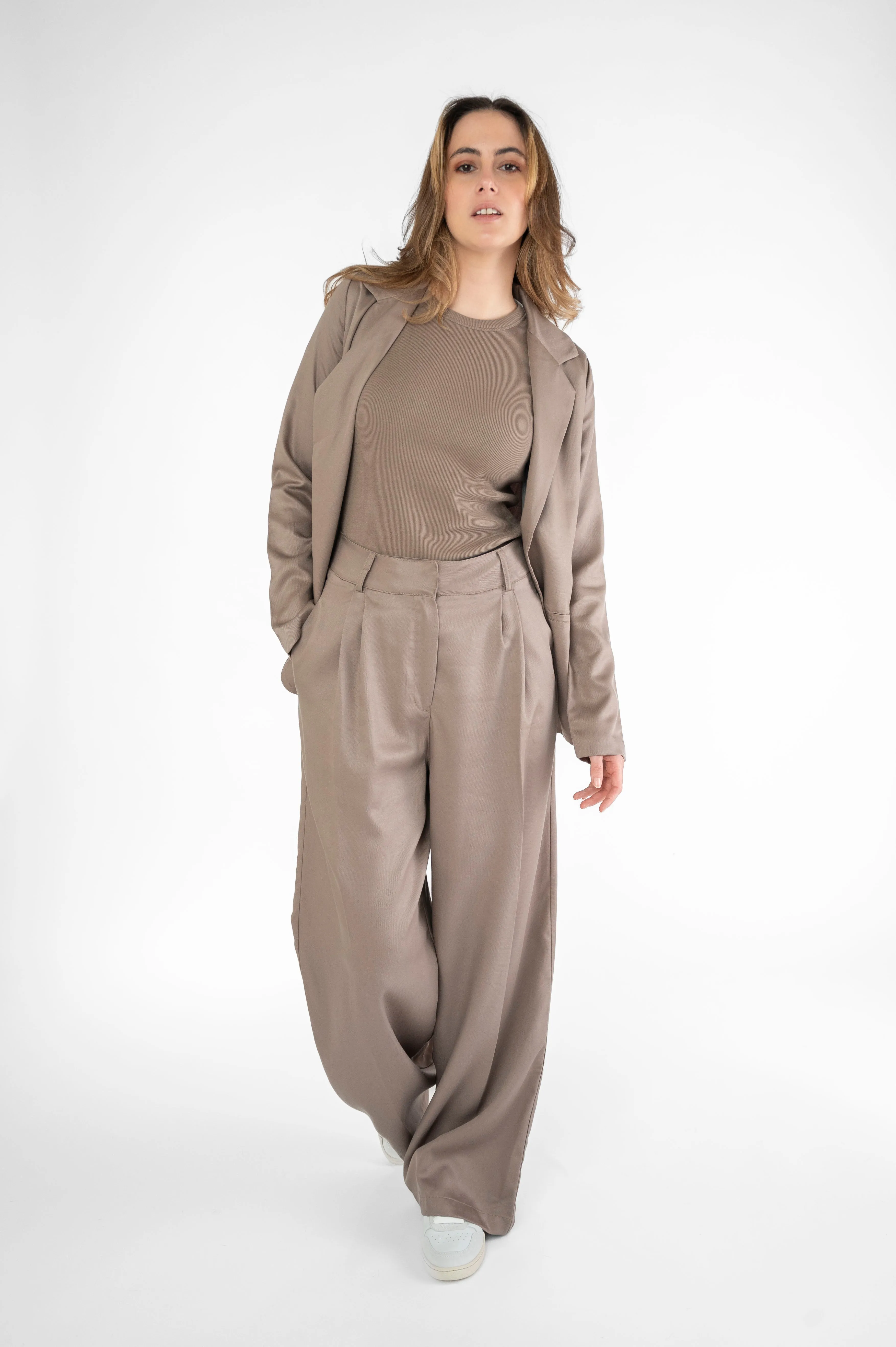 Light Wide Leg Pants Taupe sold by Ivalo.com product image thumbnail 3