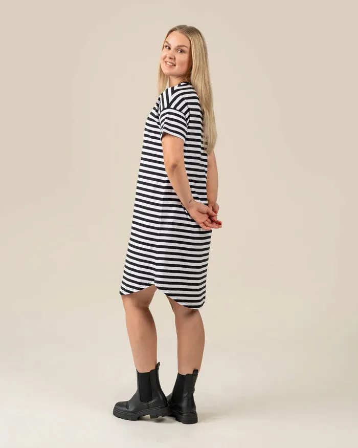 Muisto T-Shirt Dress Black/White Stripe sold by Ivalo.com
