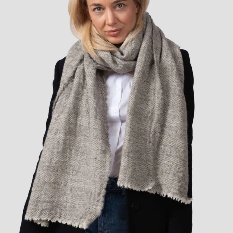 Eliel Scarf Grey sold by Ivalo.com