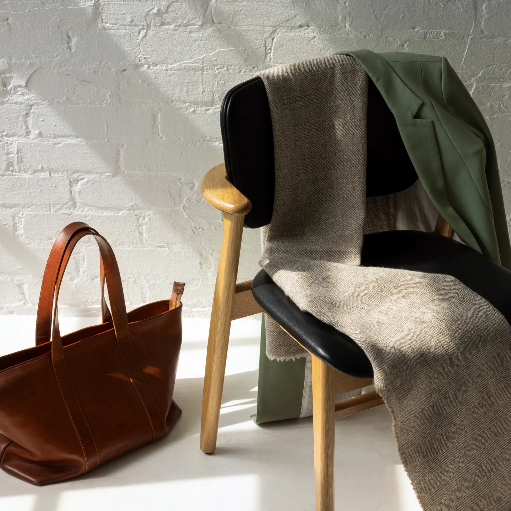 Eliel Scarf Beige sold by Ivalo.com product image thumbnail 2