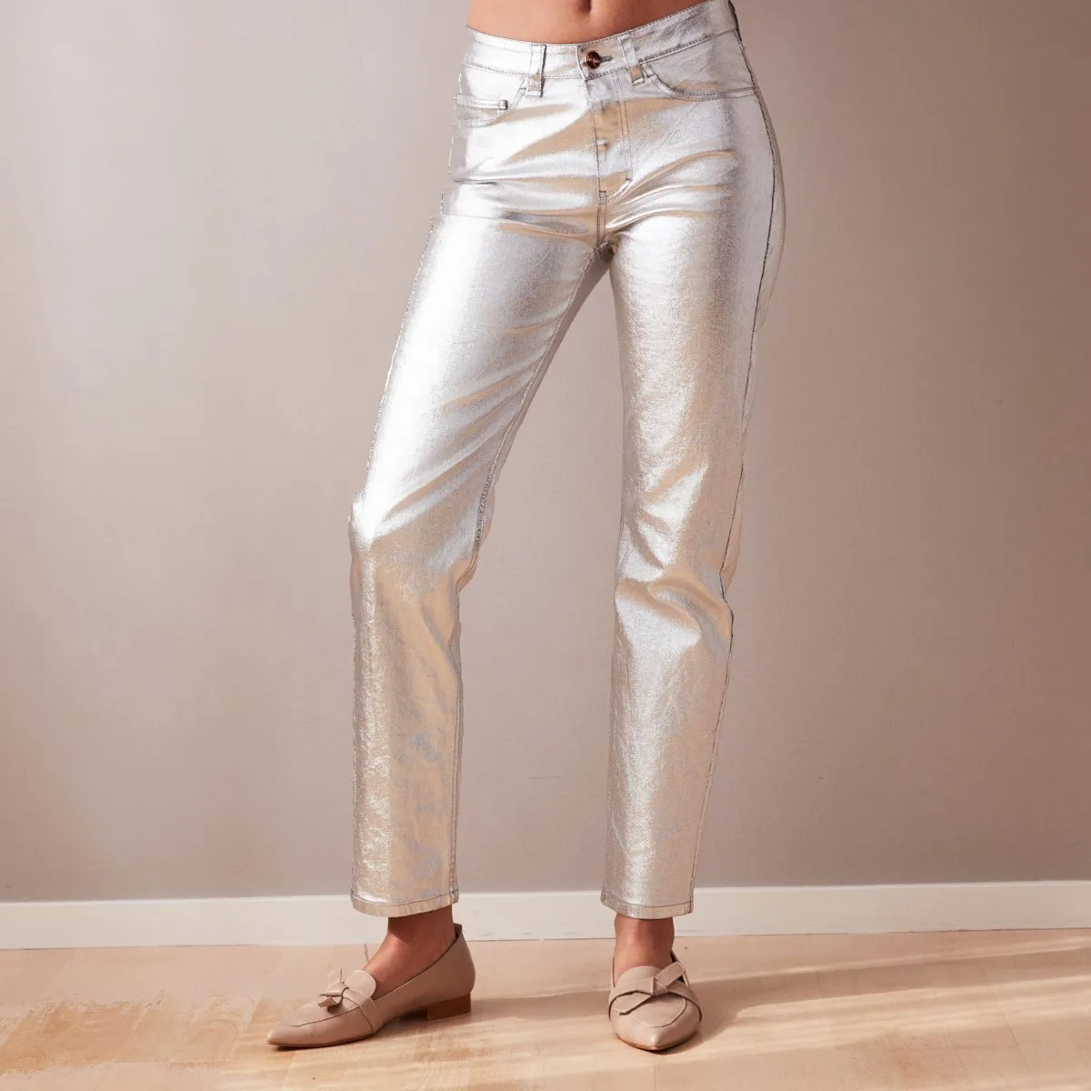 Metallic Straight Leg Jeans Silver sold by Ivalo.com product image thumbnail 4