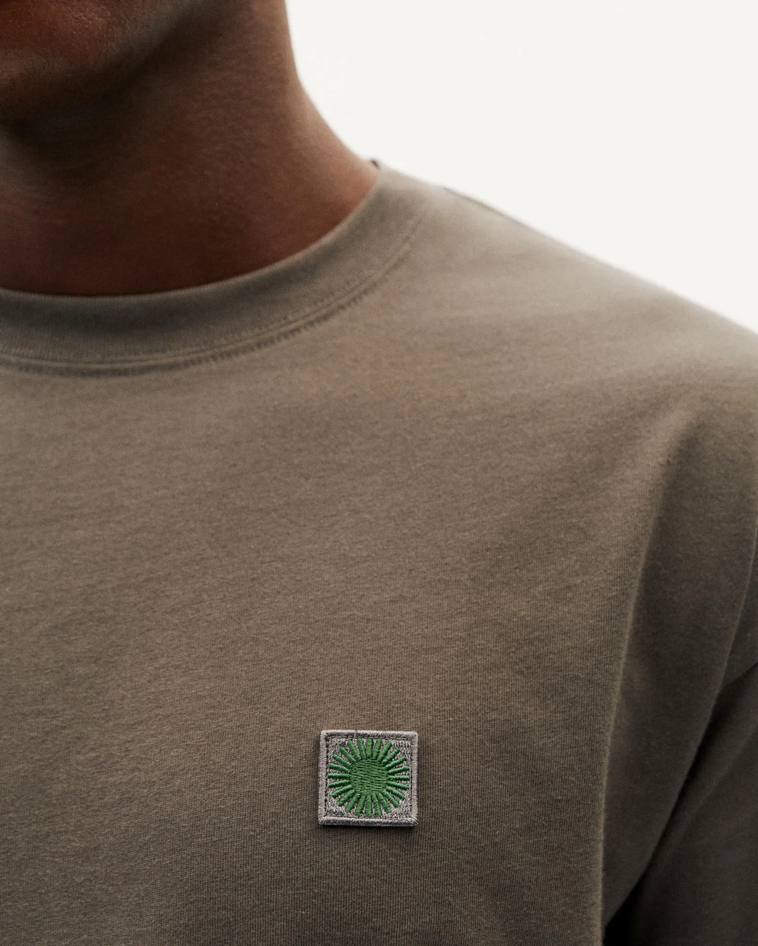 Men's Sun Aaron T-Shirt Green Back Face Grey sold by Ivalo.com product image thumbnail 4
