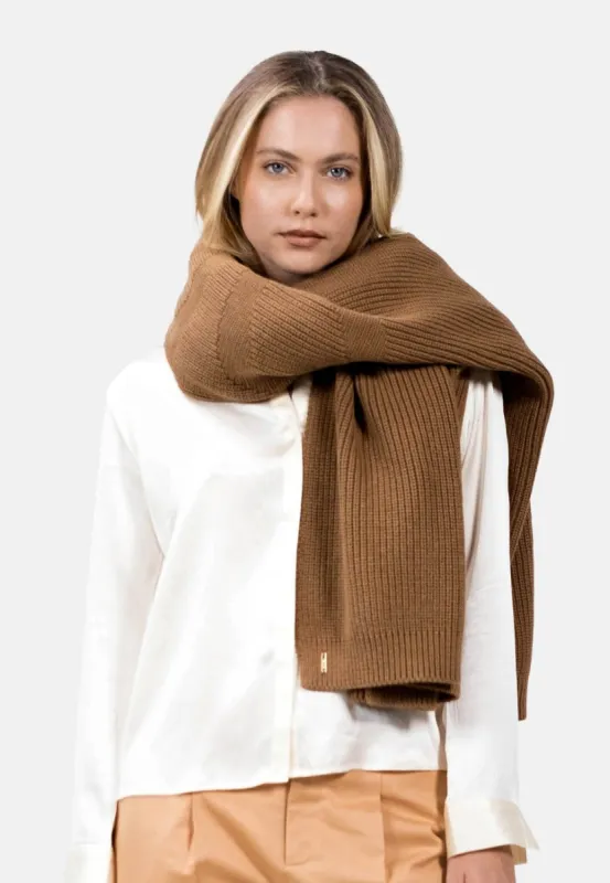 Olden Blanket Scarf Doe sold by Ivalo.com
