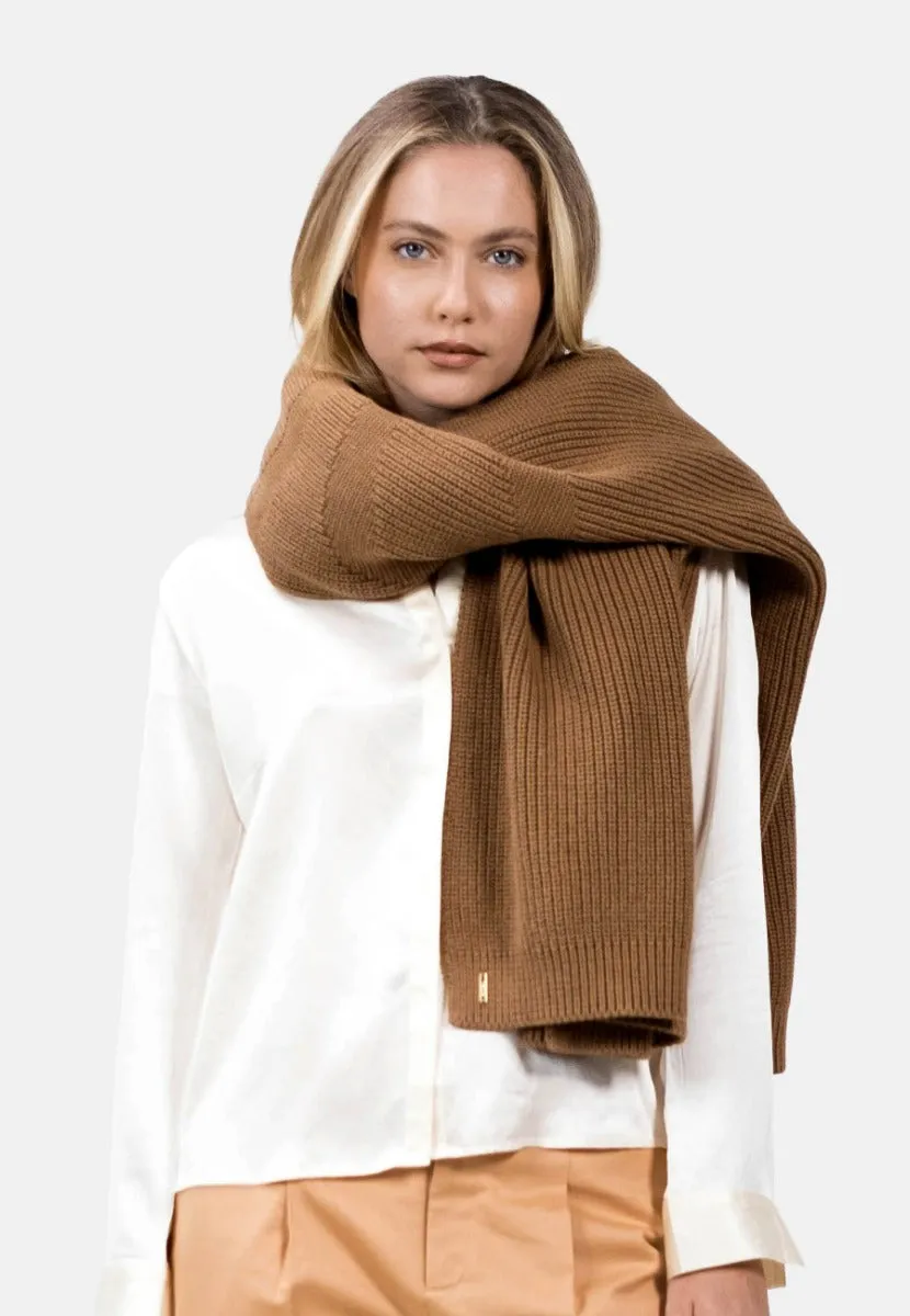Olden Blanket Scarf Doe sold by Ivalo.com