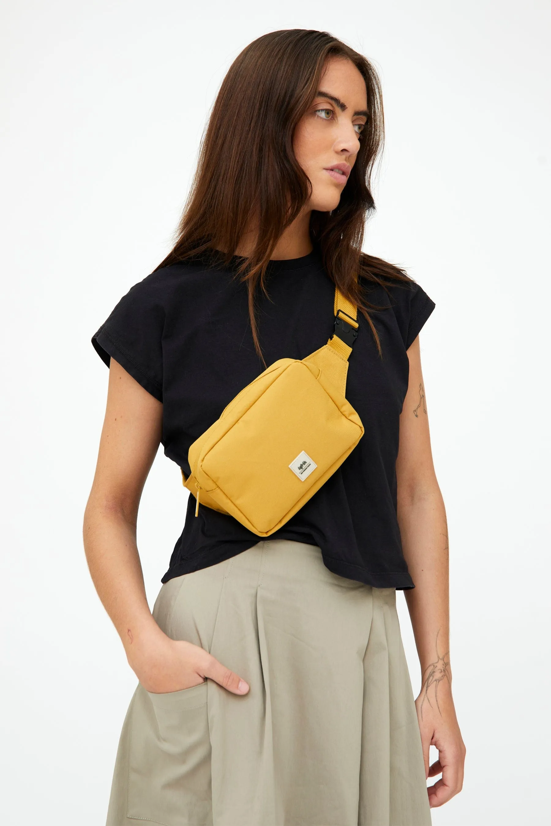 Reef Crossbody Mustard sold by Ivalo.com product image thumbnail 2