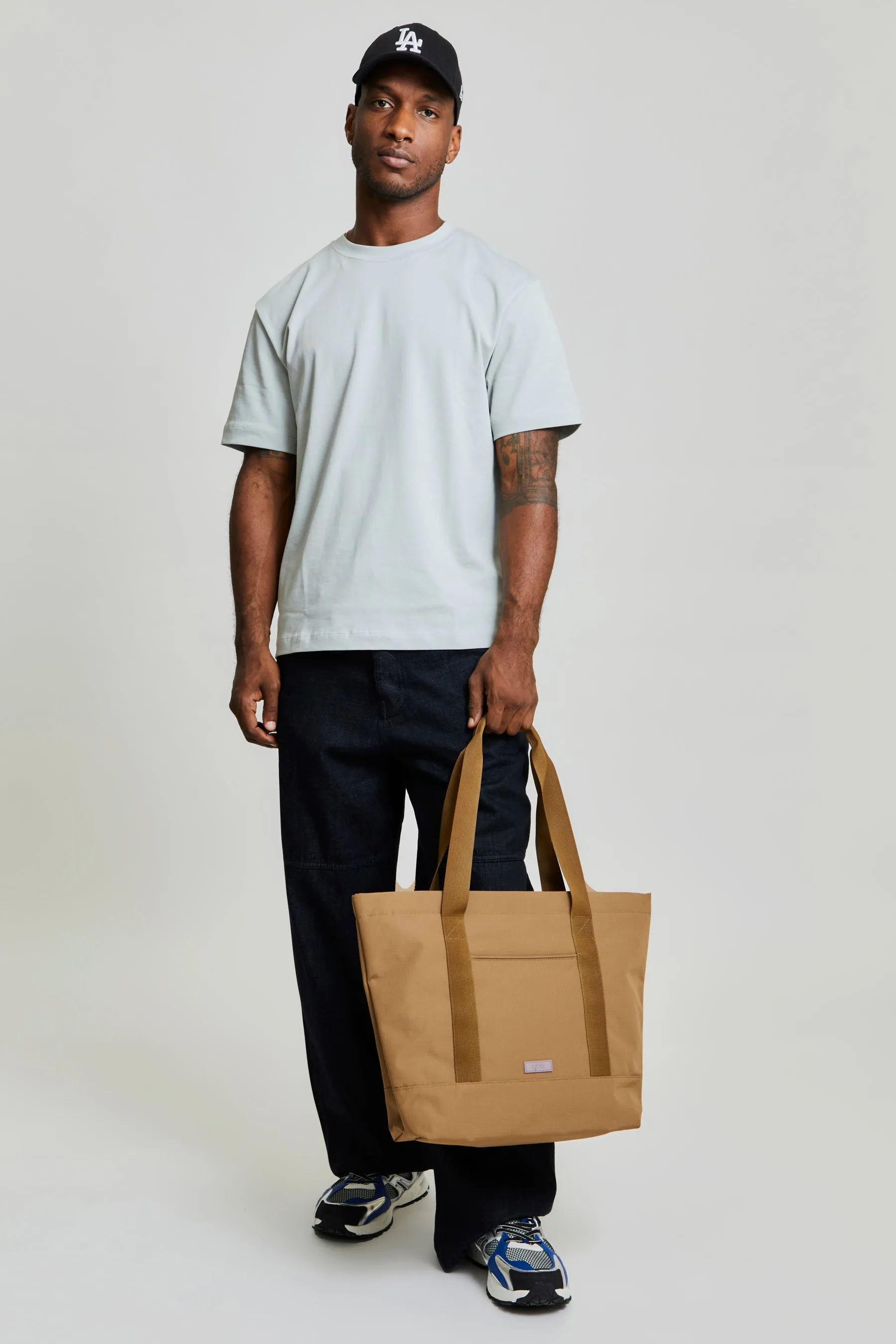 Strata Tote Bag Toffee Vandra sold by Ivalo.com product image thumbnail 2