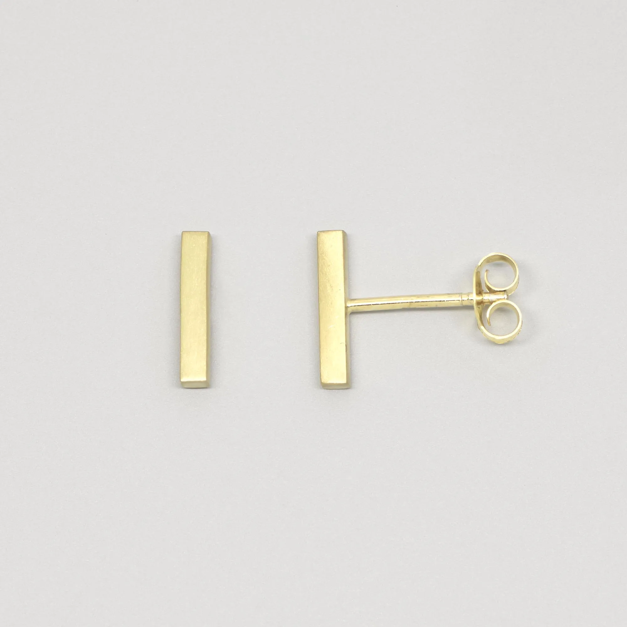 Satin Bar Stud Earrings sold by Ivalo.com product image thumbnail 3