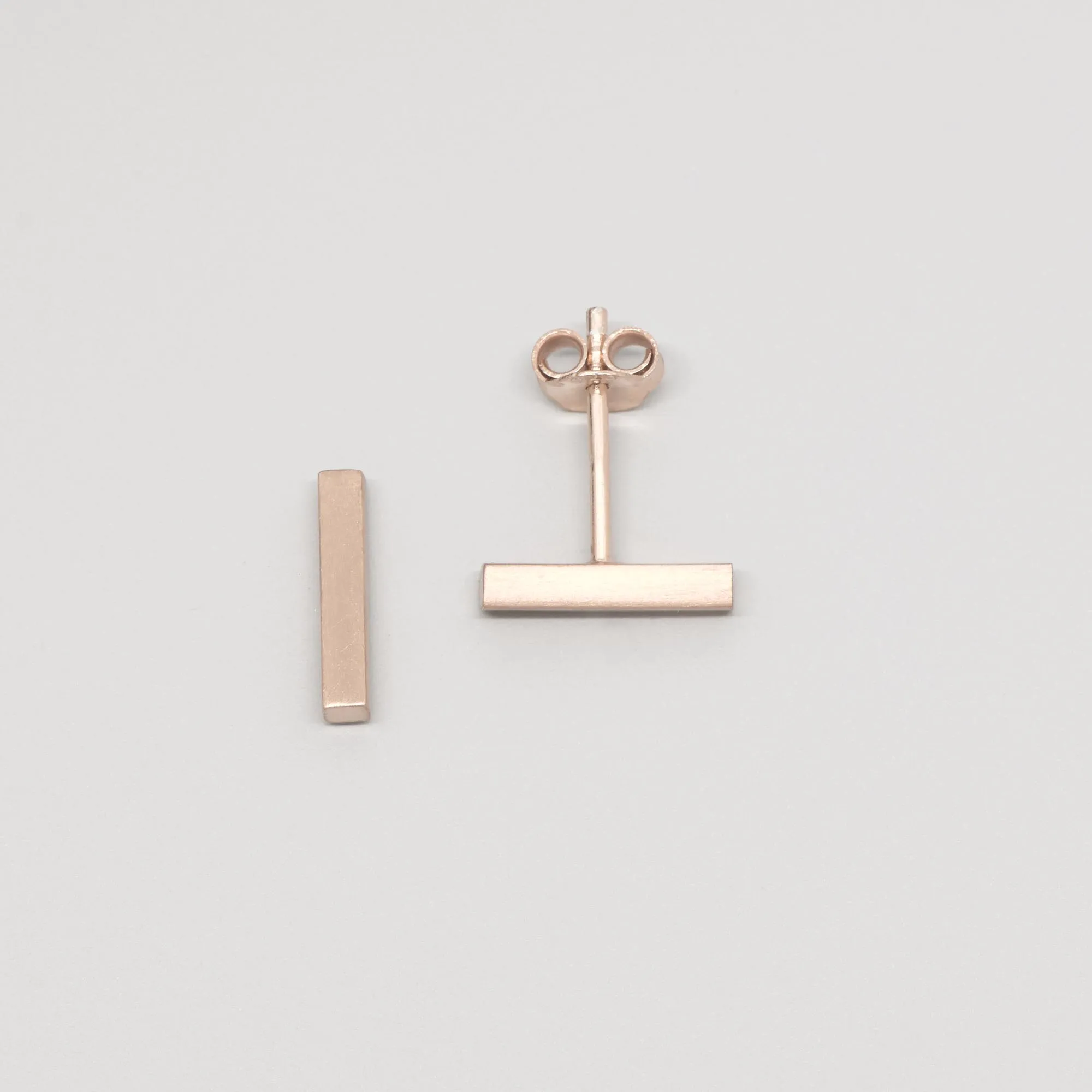 Satin Bar Stud Earrings sold by Ivalo.com product image thumbnail 2