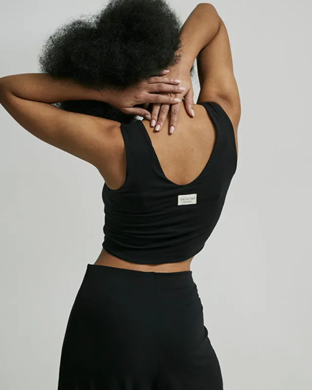 Cropped V-Top Black sold by Ivalo.com