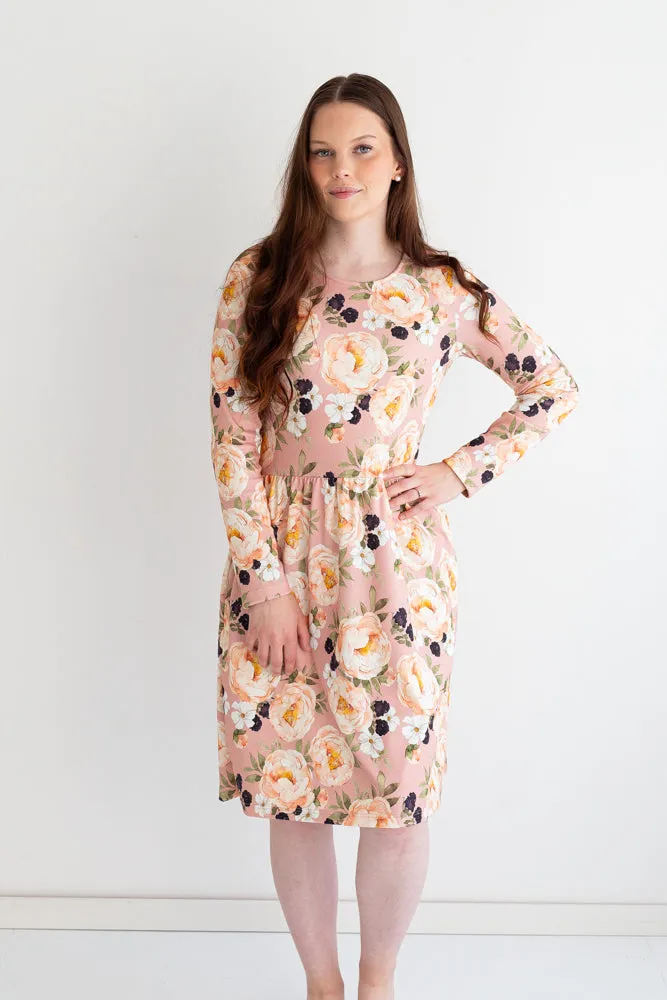 Pocketed Dress Aprikoosin Kukka Pink sold by Ivalo.com