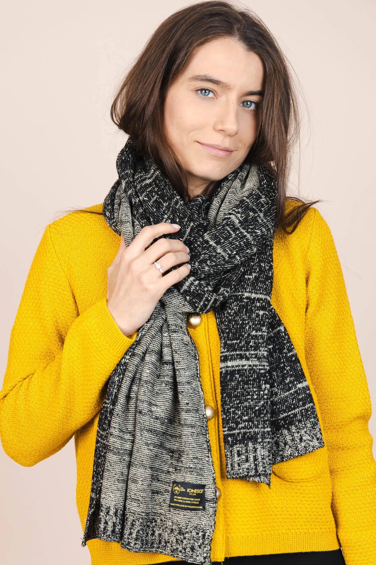 The Hemp & Wool Scarf Black sold by Ivalo.com