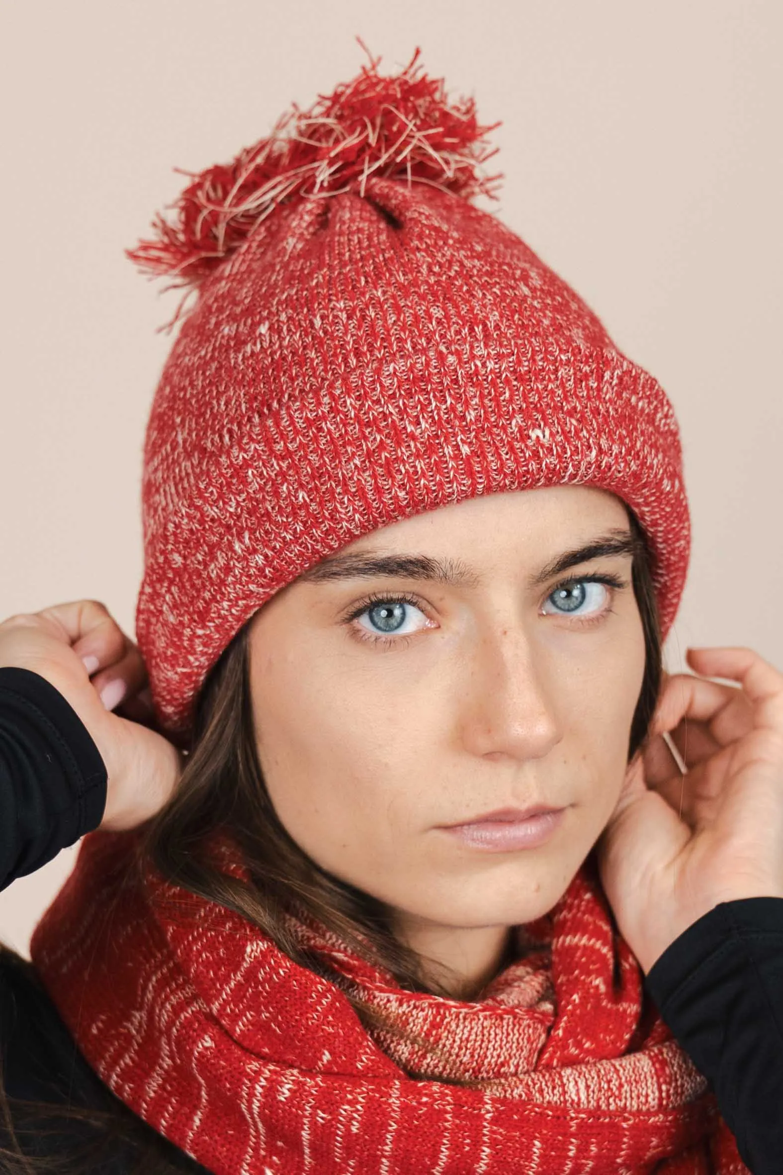 The Hemp Wool Bobble Beanie Red sold by Ivalo.com product image thumbnail 4