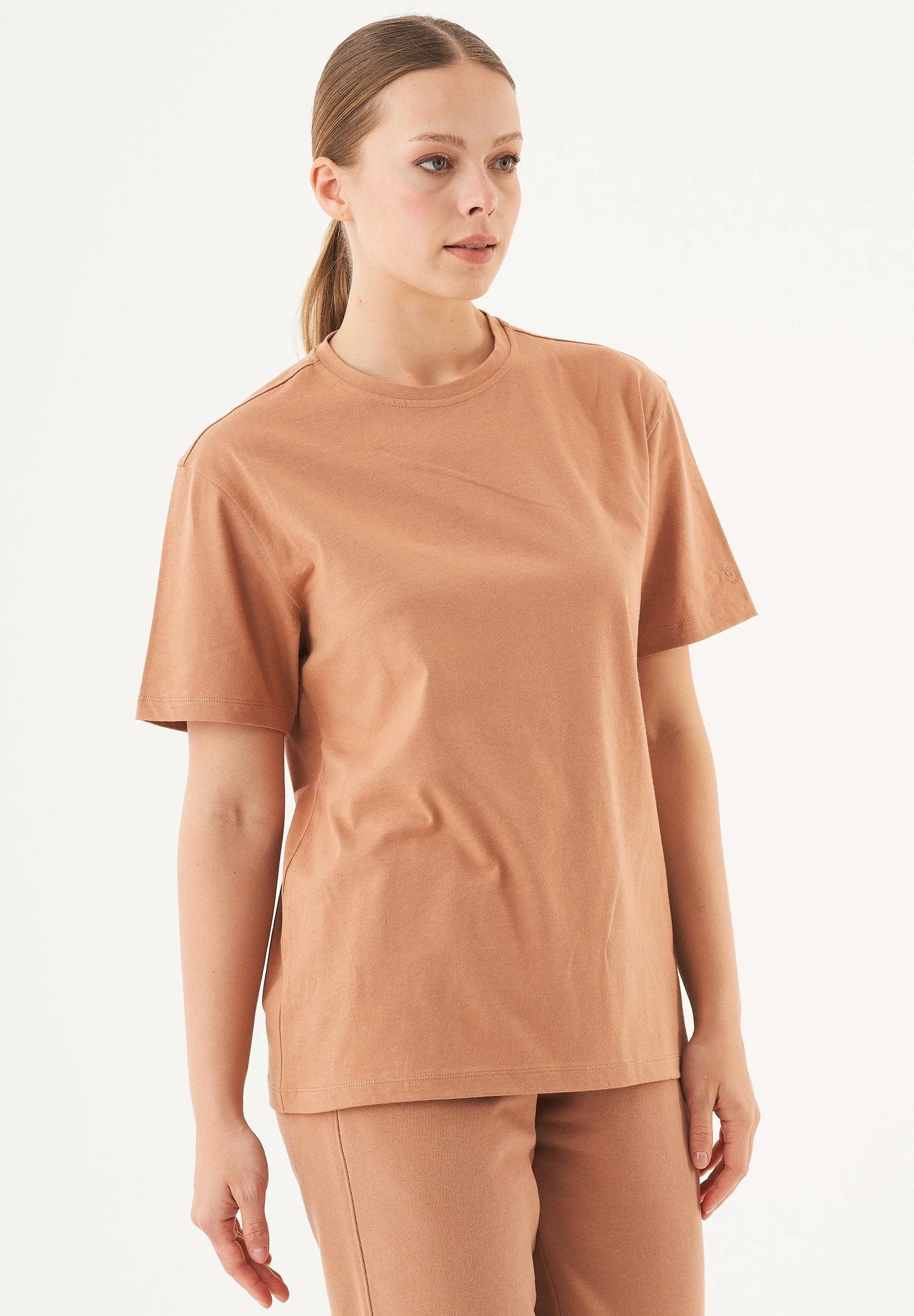 Tillo Unisex Basic Organic Cotton T-Shirt Light Brown sold by Ivalo.com product image thumbnail 2