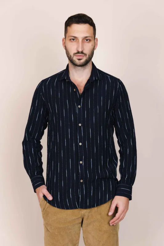 The Calimani Linen Shirt Navy Blue sold by Ivalo.com