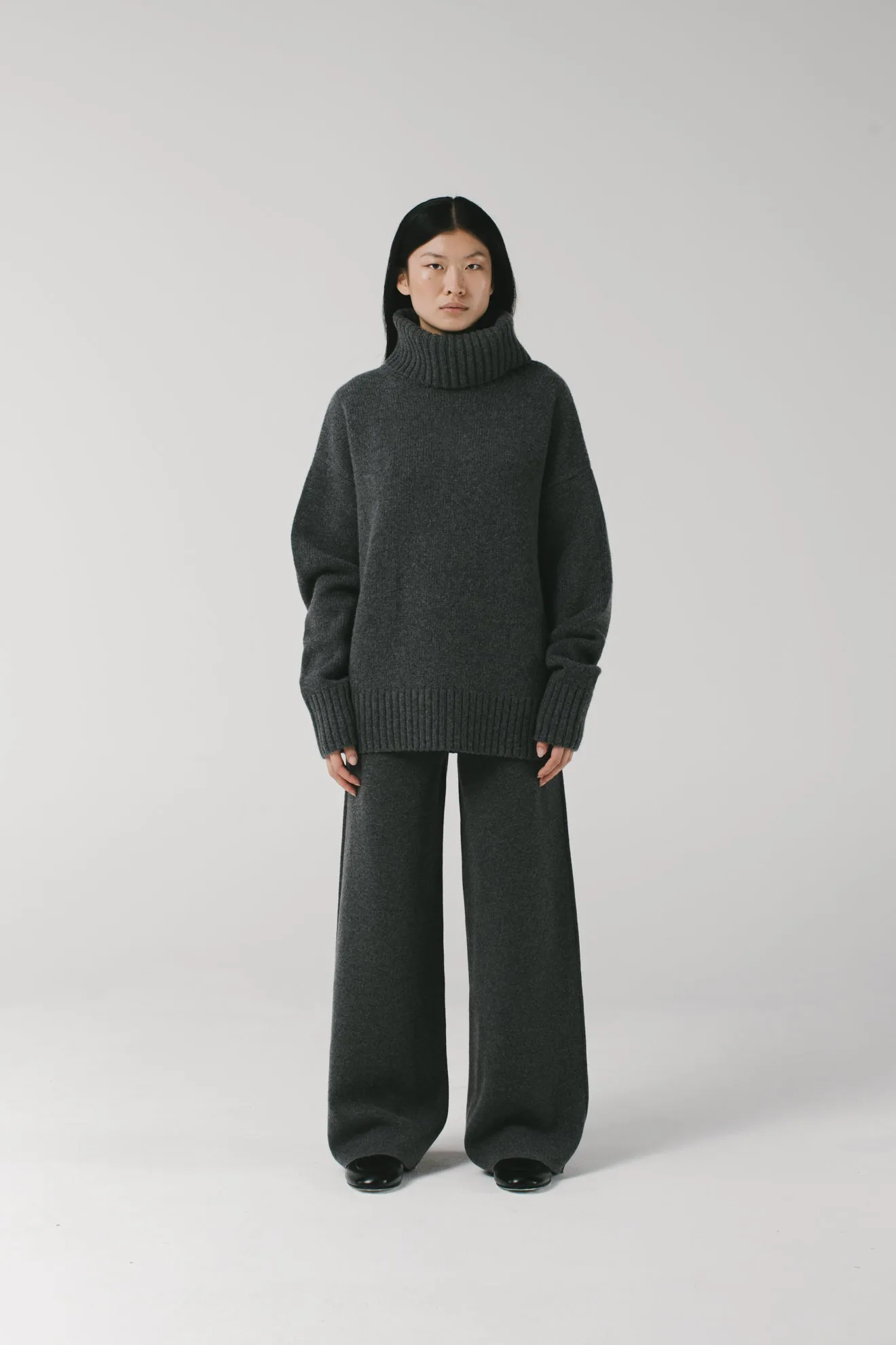 Merino Cashmere Knitted Pants Grey sold by Ivalo.com product image thumbnail 4