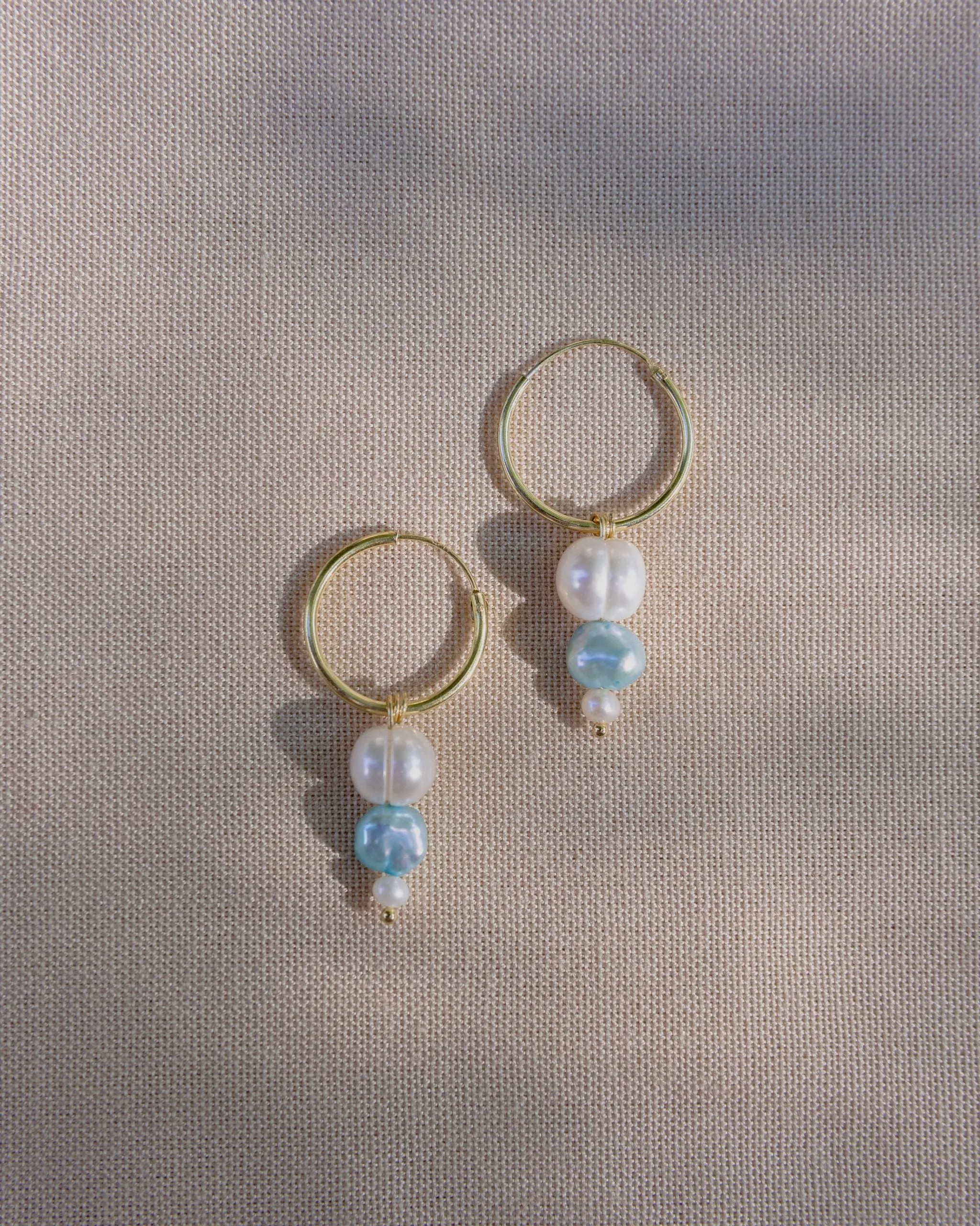 Lagoon Hoops White/Blue/Gold sold by Ivalo.com