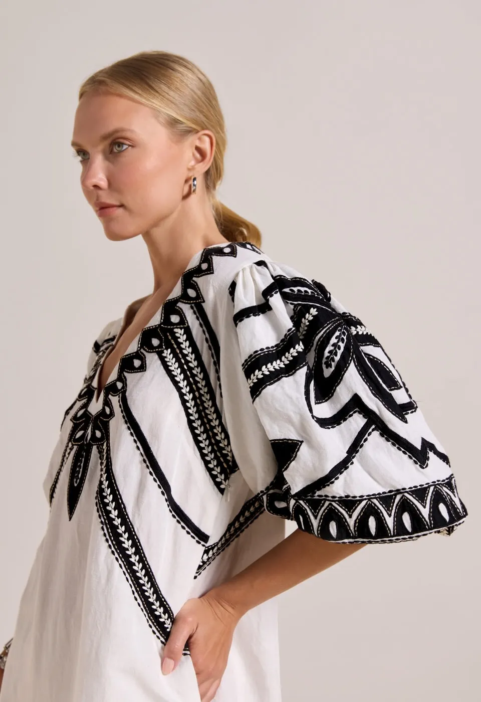 Hildelina Dress Antique White sold by Ivalo.com product image thumbnail 3