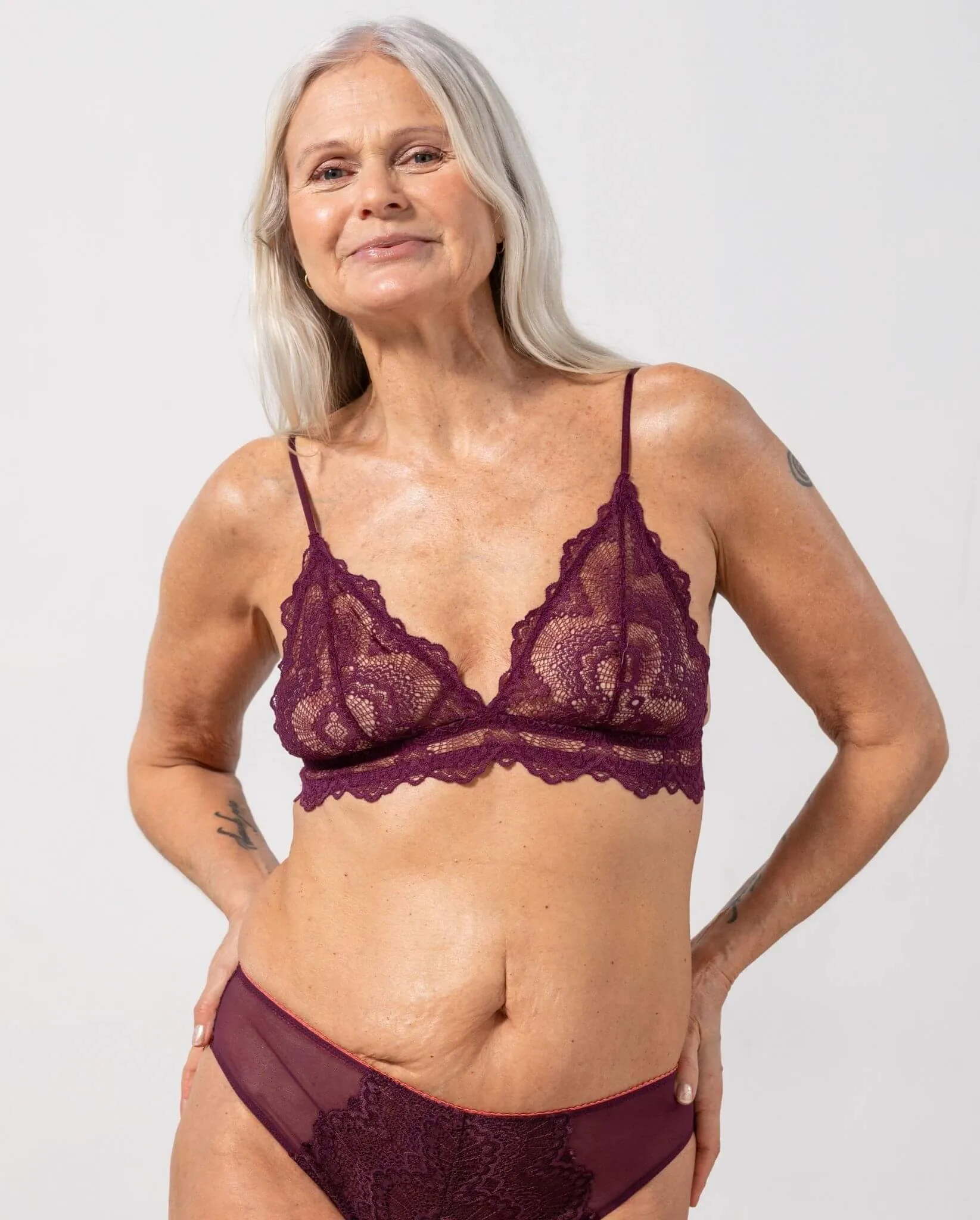 Lace Triangle Bralette Cherry sold by Ivalo.com product image thumbnail 2