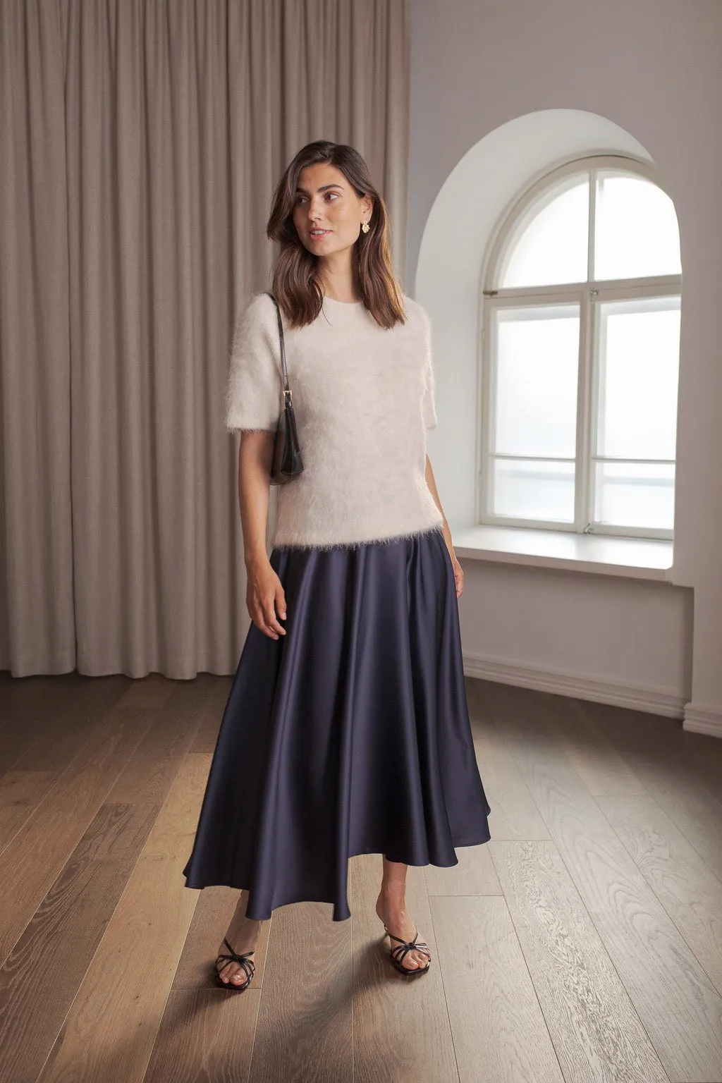 Tina Wide Flared Satin Skirt Dark Navy sold by Ivalo.com product image thumbnail 2