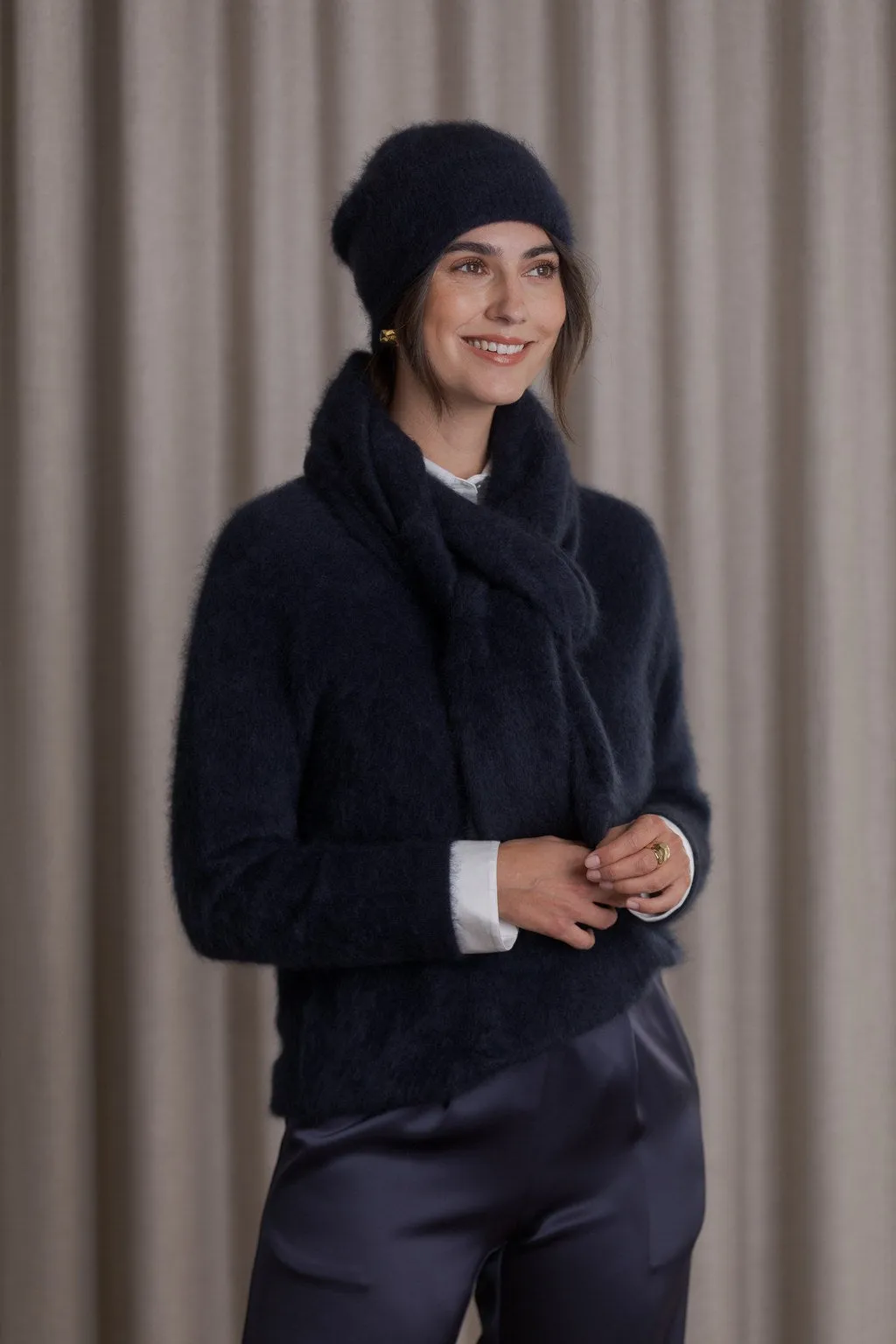 Karleen Cashmere Scarf Dark navy sold by Ivalo.com product image thumbnail 3