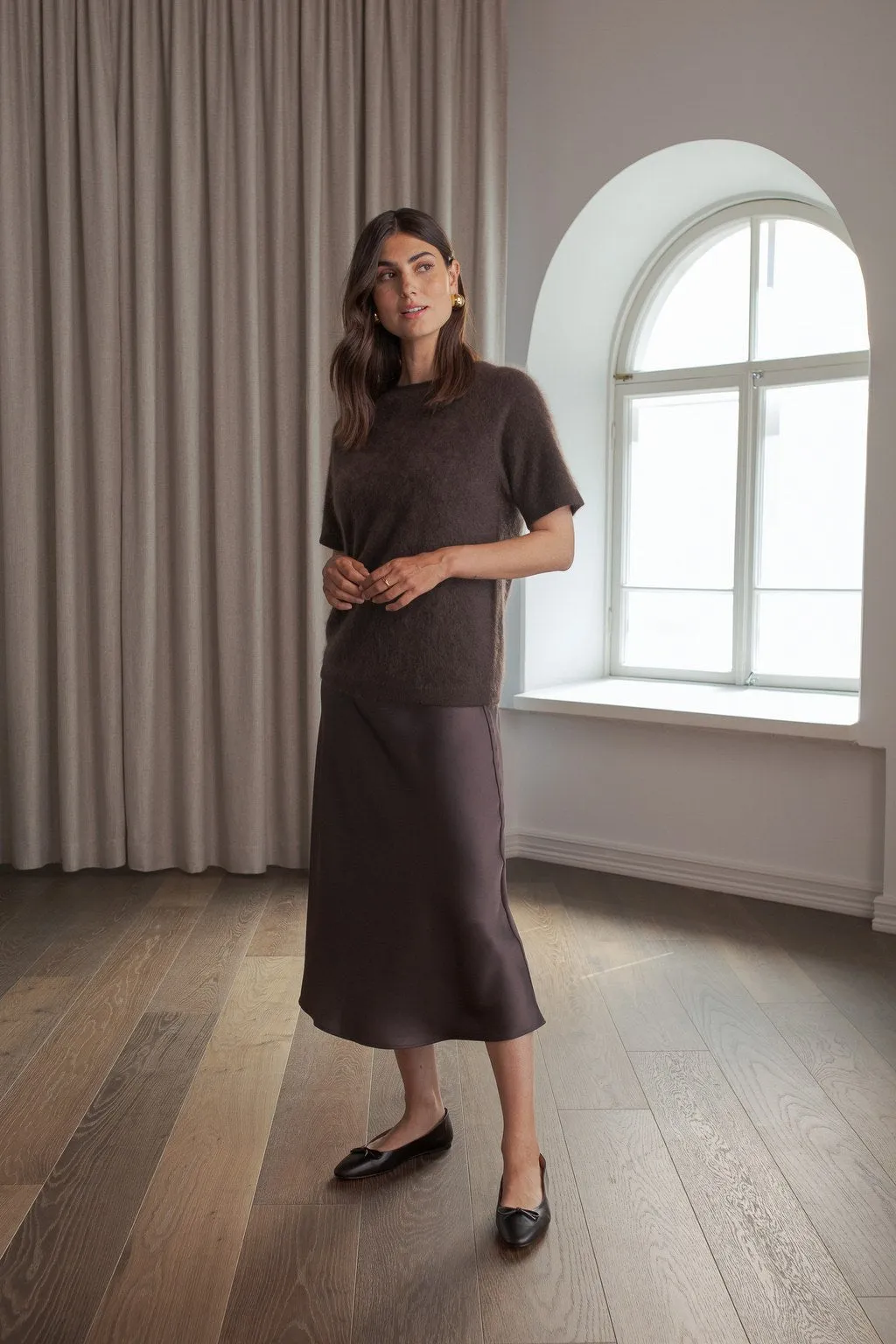 Karlie Short Sleeve Cashmere Sweater Dark Chocolate sold by Ivalo.com product image thumbnail 2