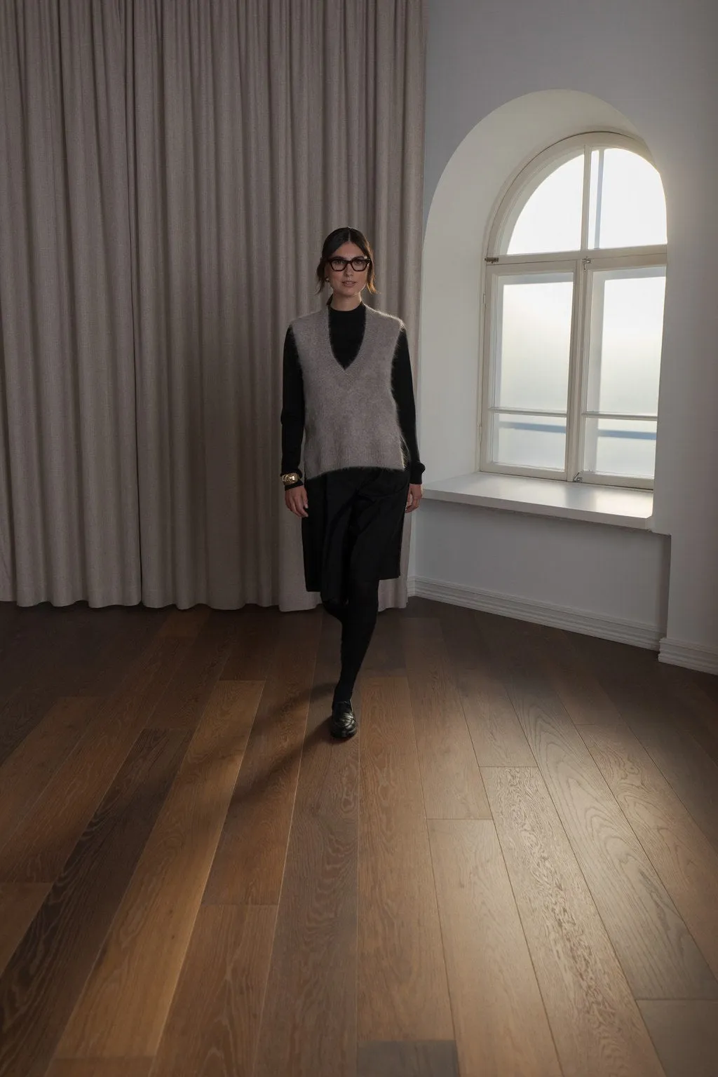 Ali Alpaca Blend Knit Vest Greige sold by Ivalo.com product image thumbnail 2