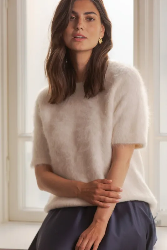 Ariel Alpaca Blend Short Sleeve Sweater Cream sold by Ivalo.com