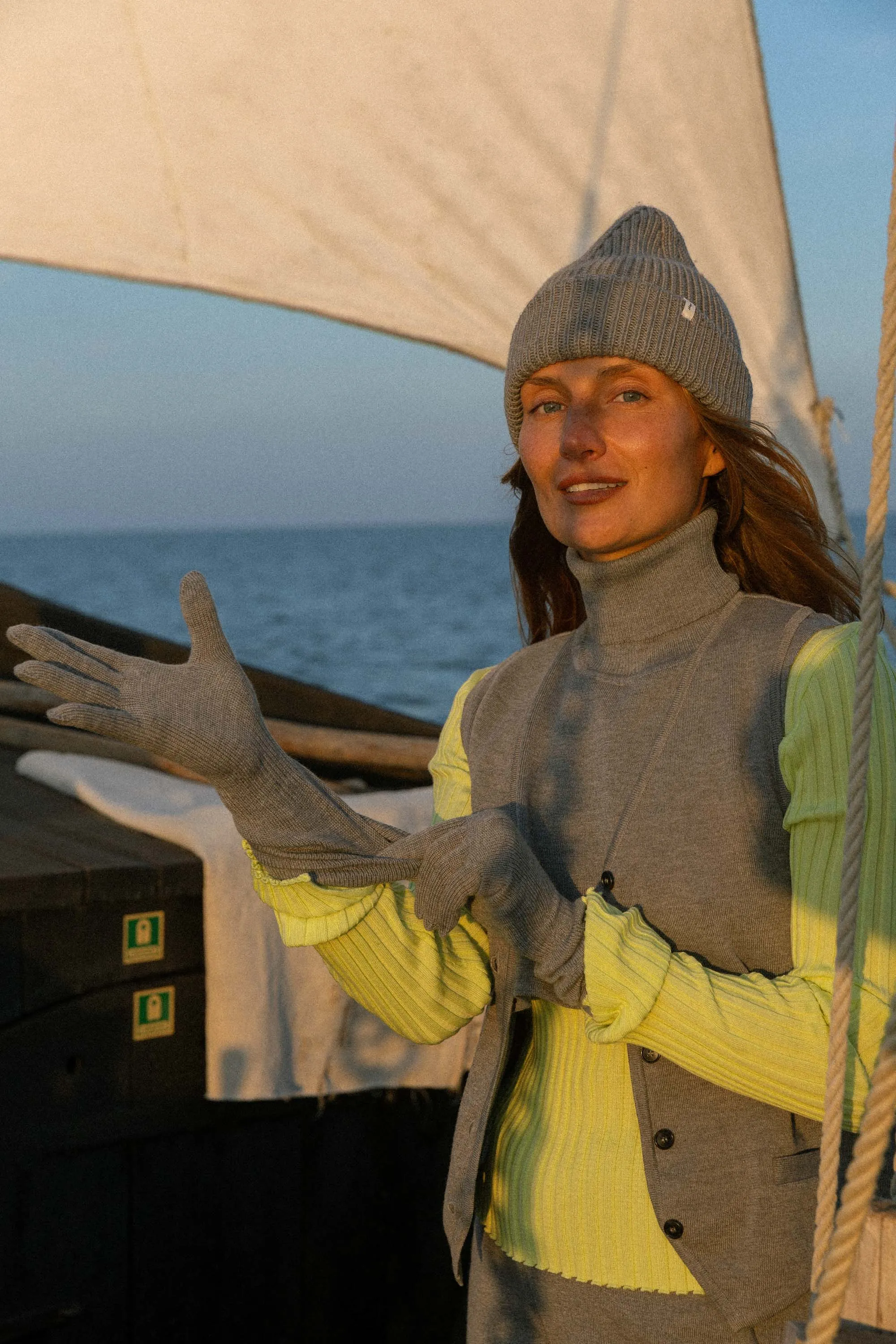 Punto Merino Neck Warmer Light Grey sold by Ivalo.com product image thumbnail 5