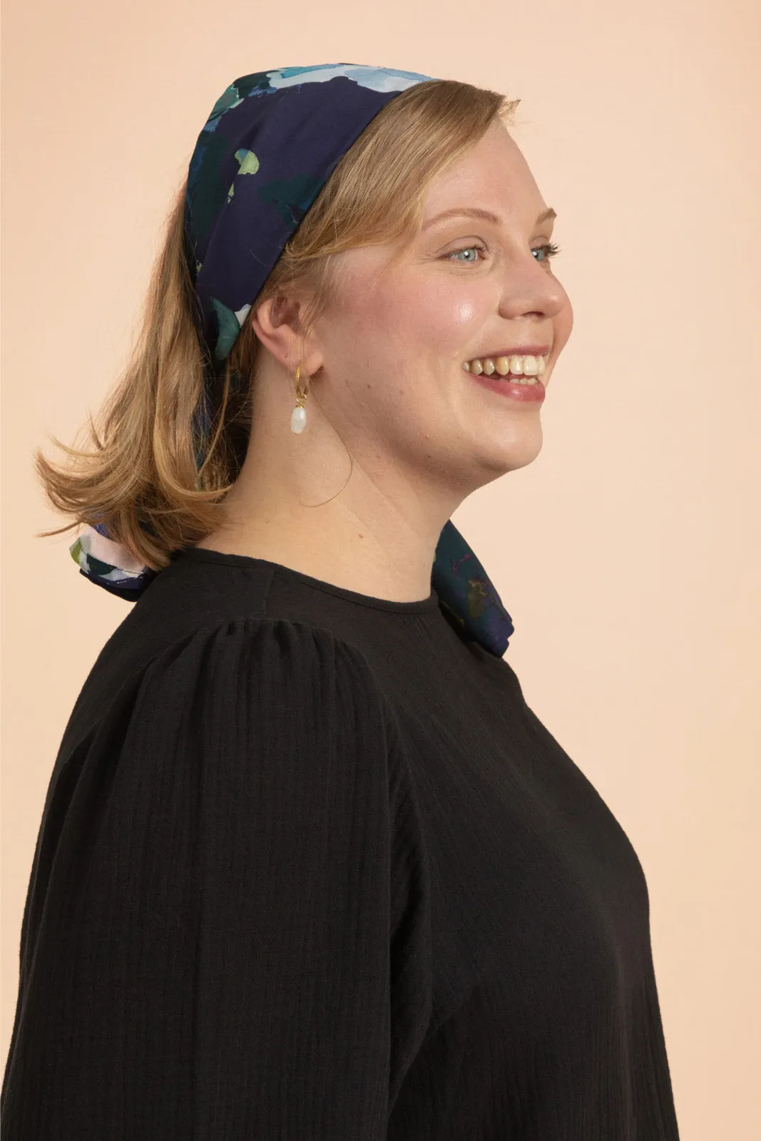 Square Scarf Large Blue Anemone sold by Ivalo.com product image thumbnail 5