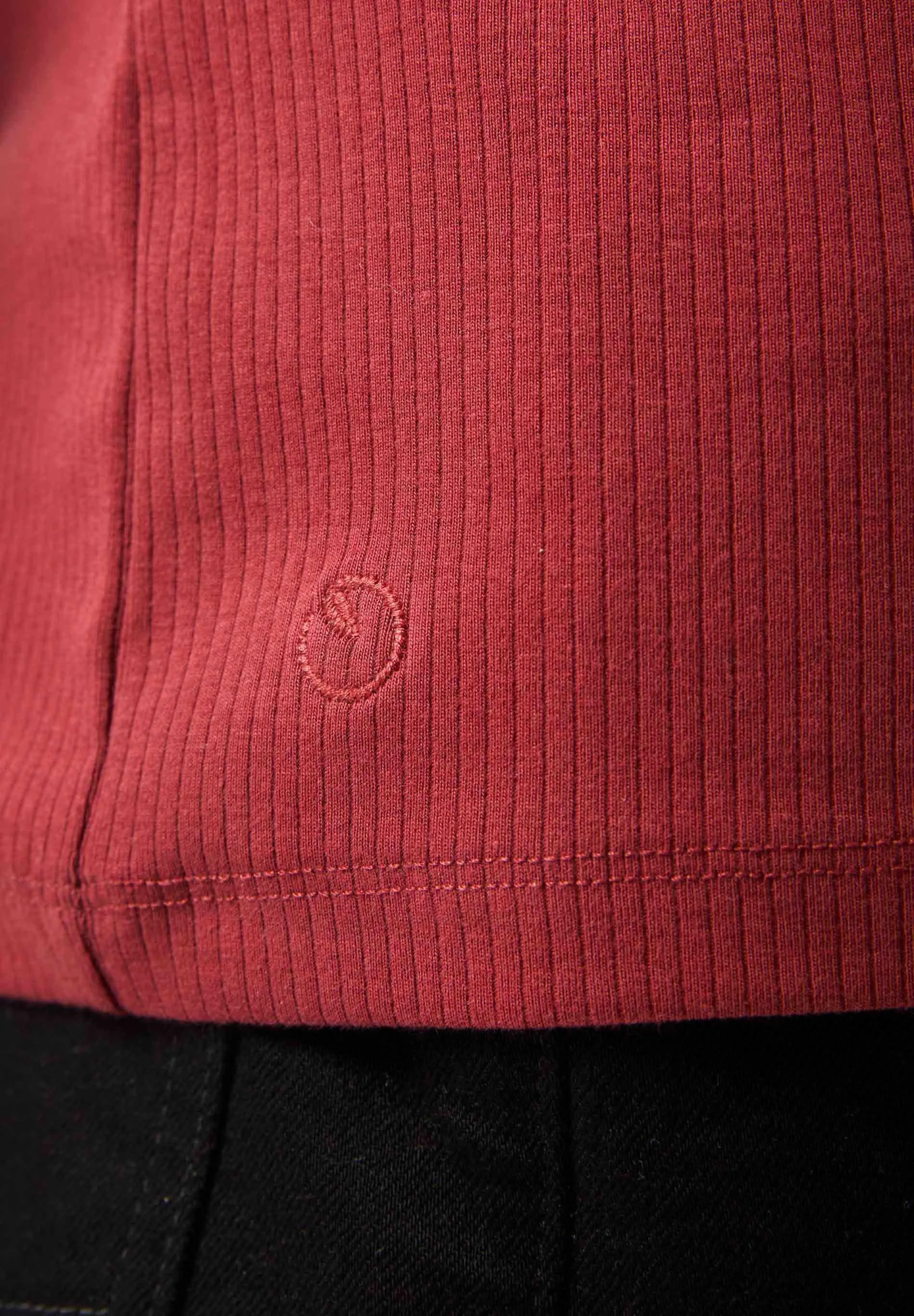 Men's Organic Cotton Turtleneck Shirt Merlot sold by Ivalo.com product image thumbnail 5